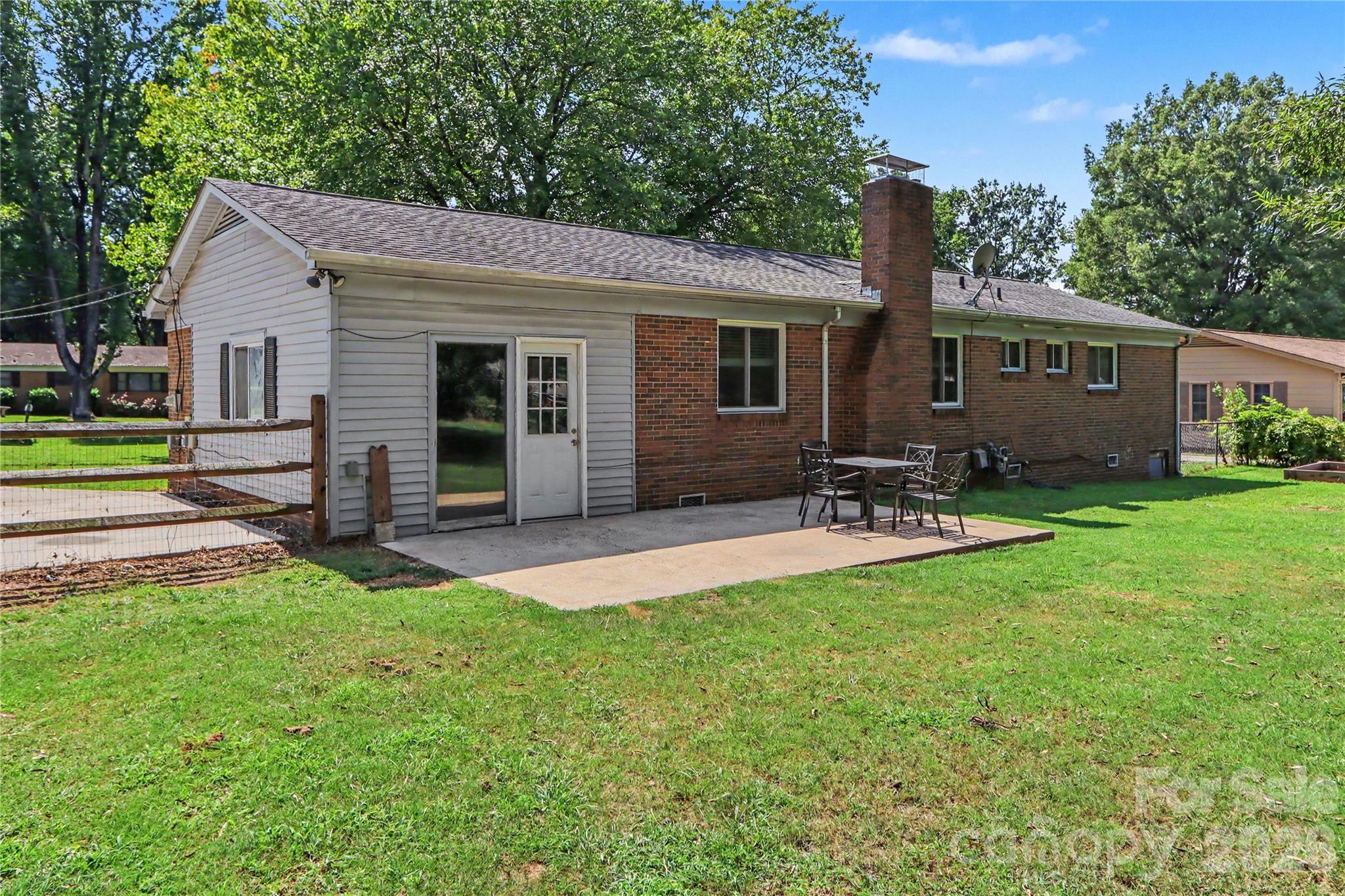 9909 Sunway Drive Property Photo 32
