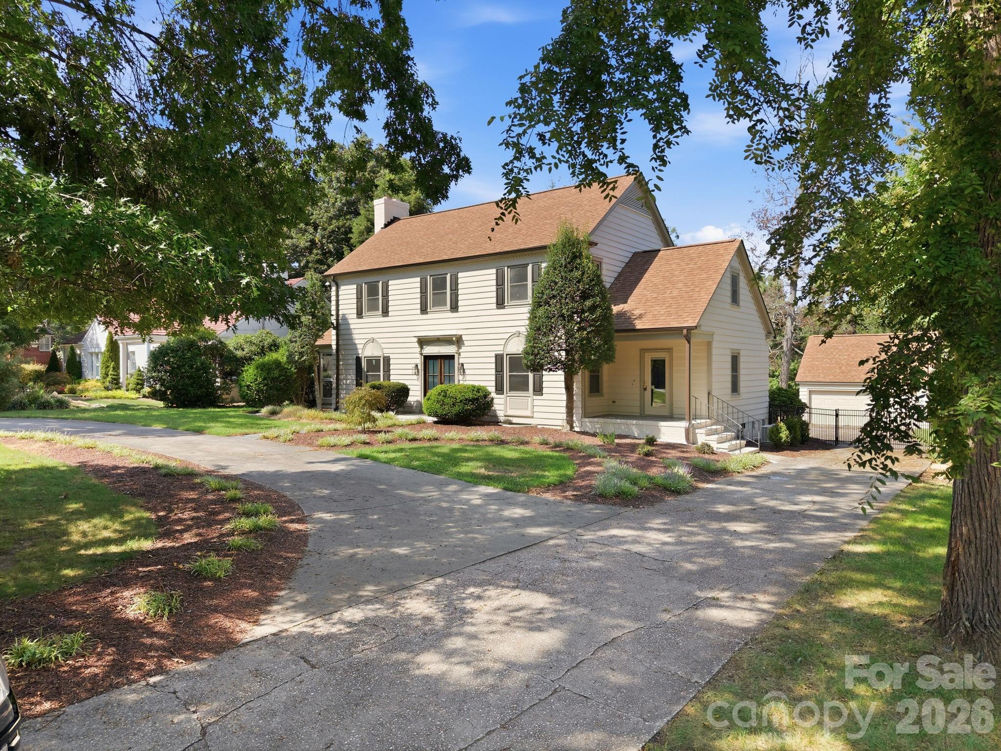 230 Confederate Avenue Property Photo 1
