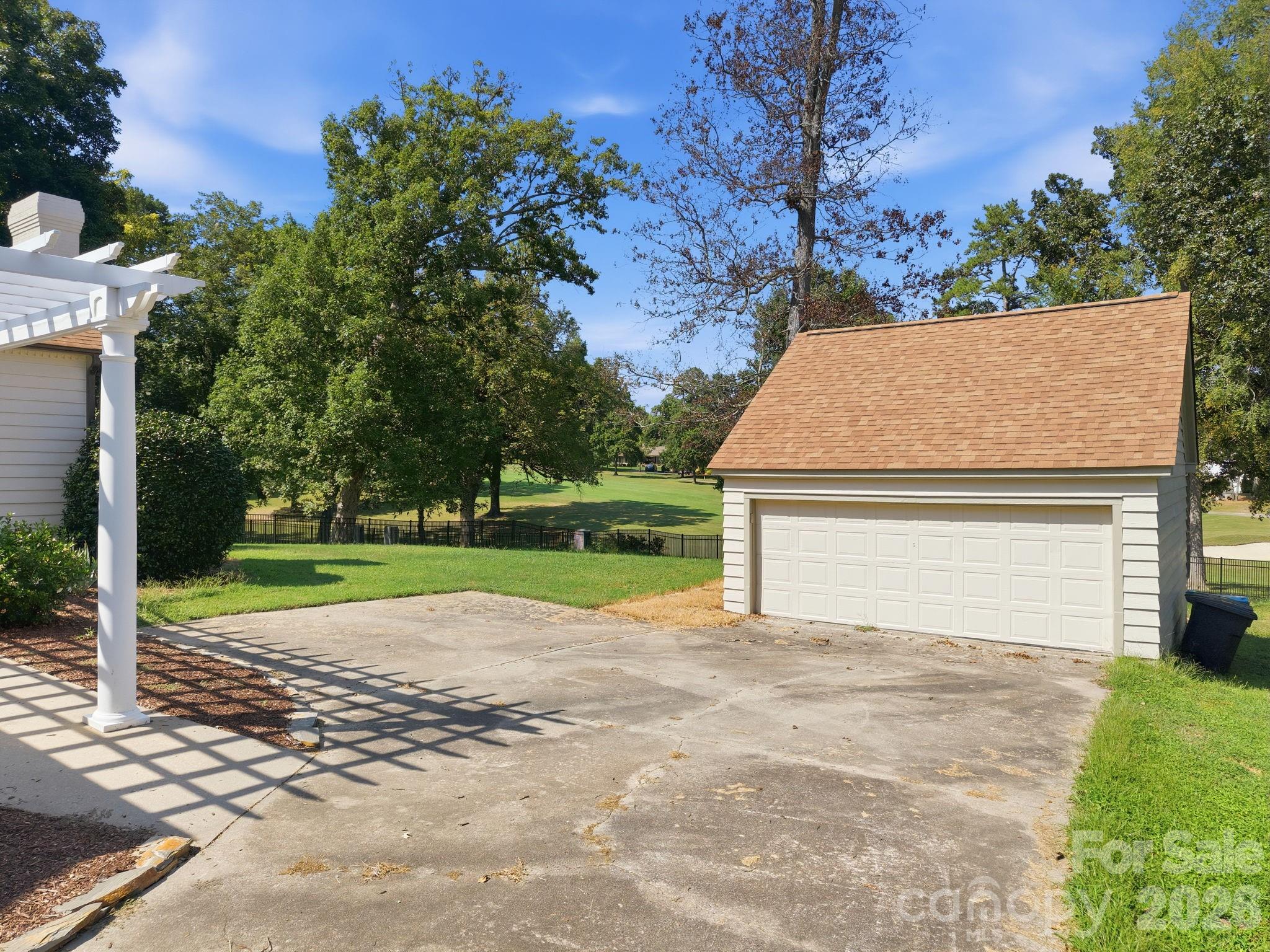 230 Confederate Avenue Property Photo 40