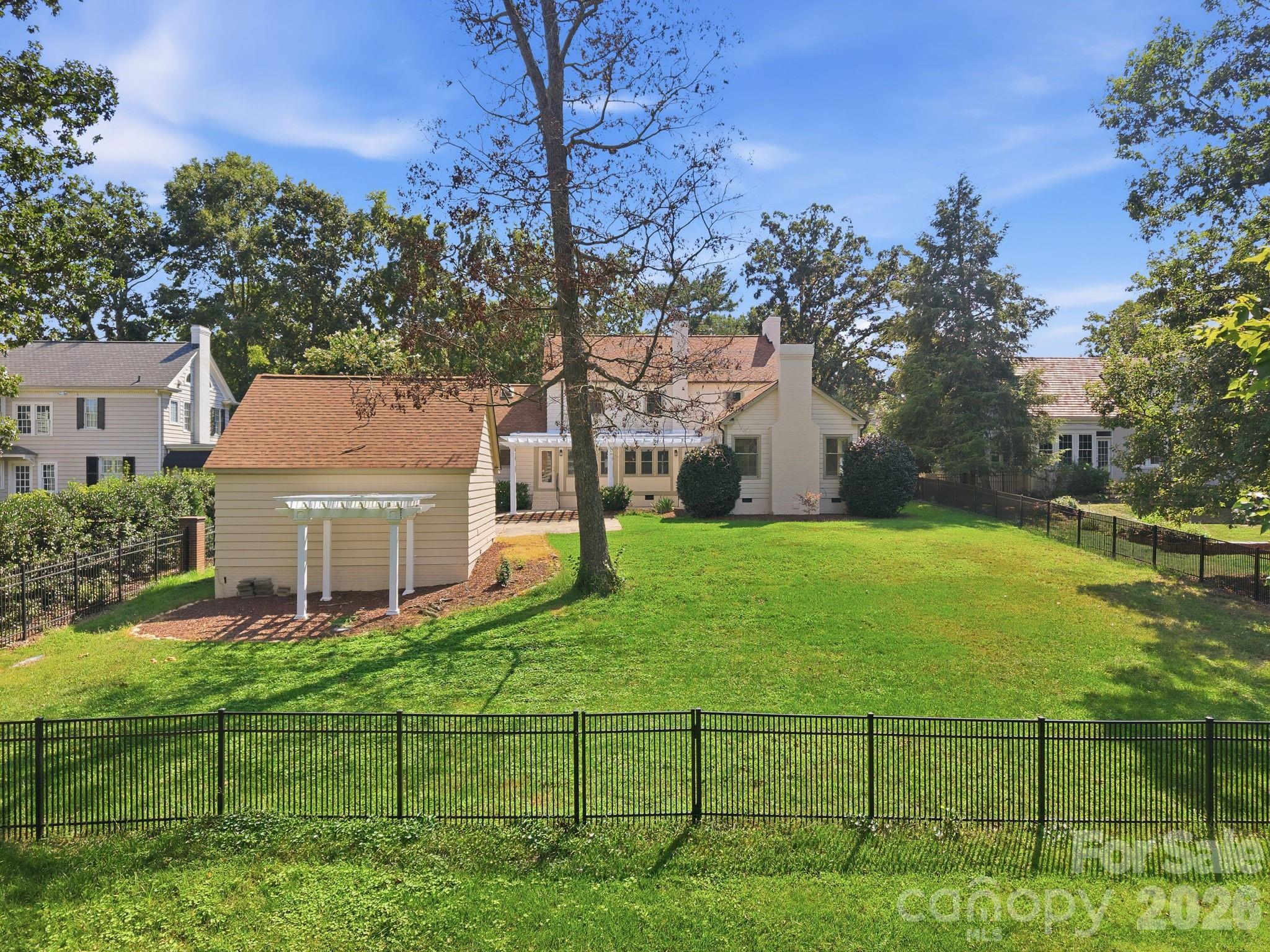 230 Confederate Avenue Property Photo 43