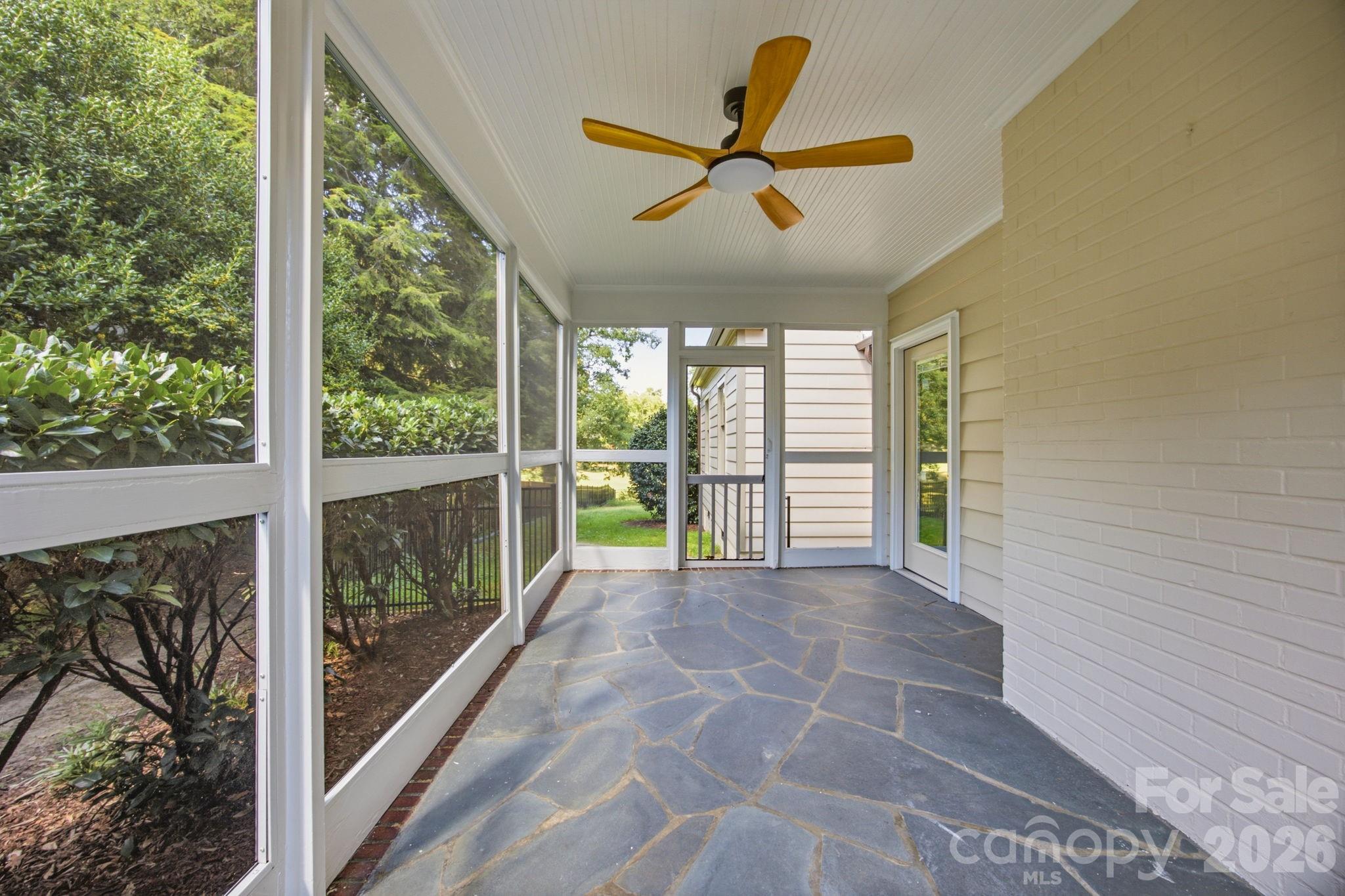 230 Confederate Avenue Property Photo 44