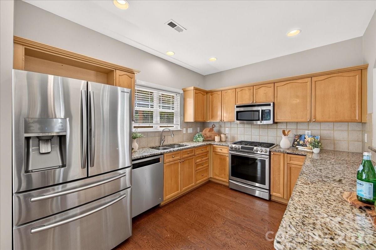 9026 Crusaders Court Property Photo 16