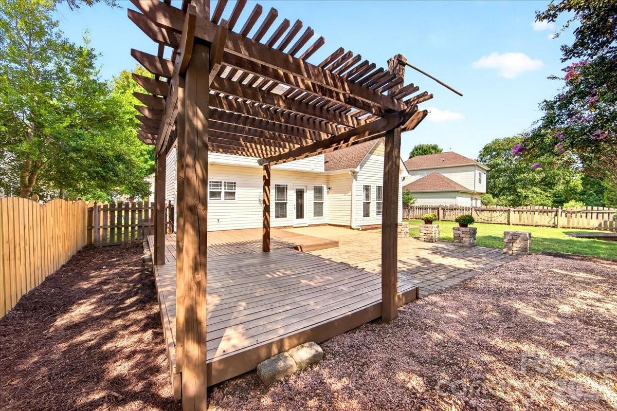 9026 Crusaders Court Property Photo 42