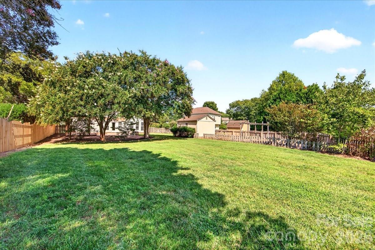 9026 Crusaders Court Property Photo 45