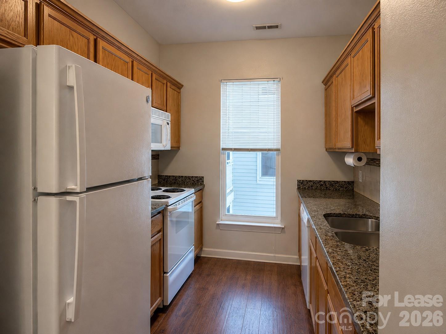 18710 Oakhurst Boulevard 3a Property Photo 2