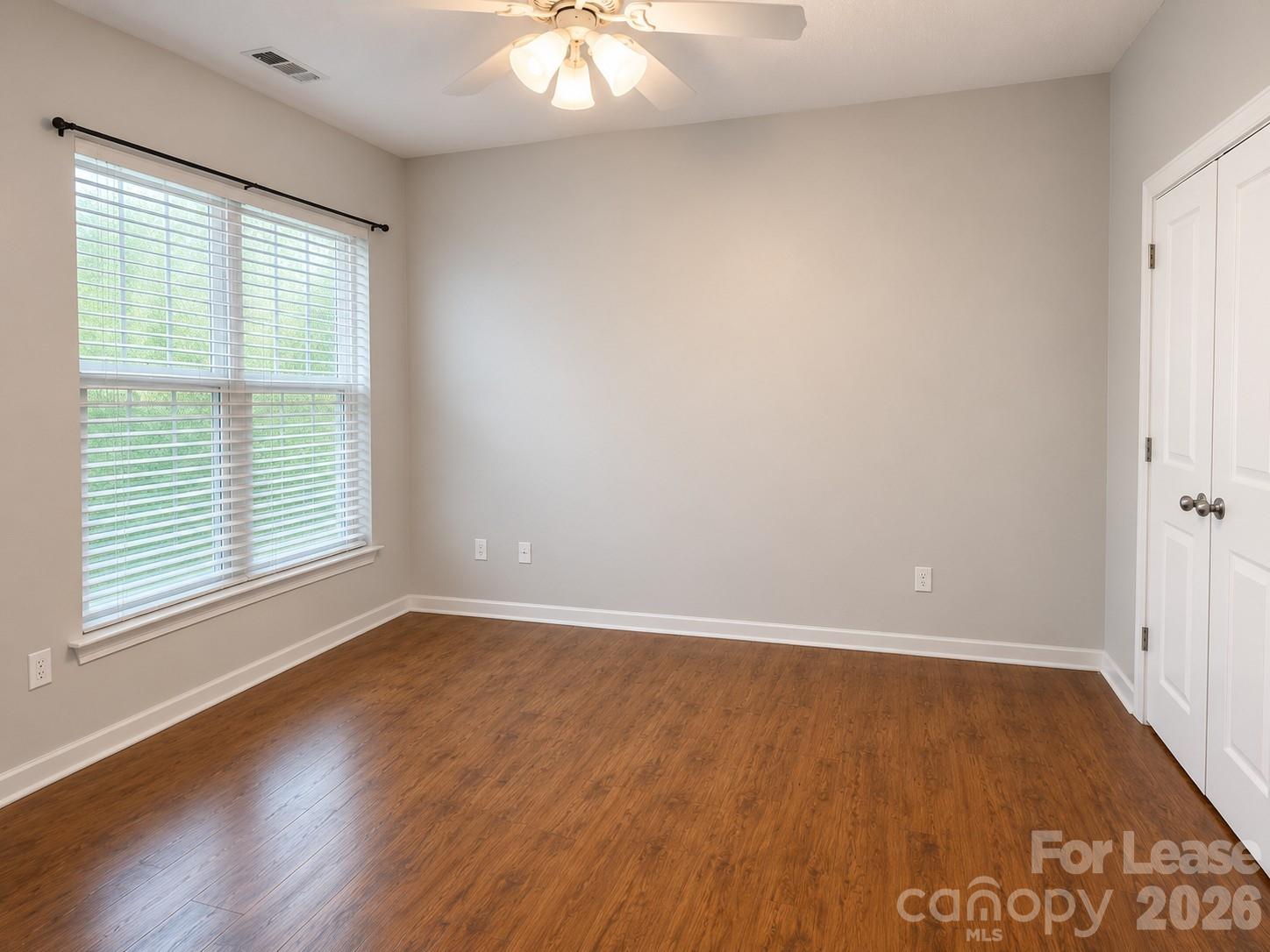 18710 Oakhurst Boulevard 3a Property Photo 11