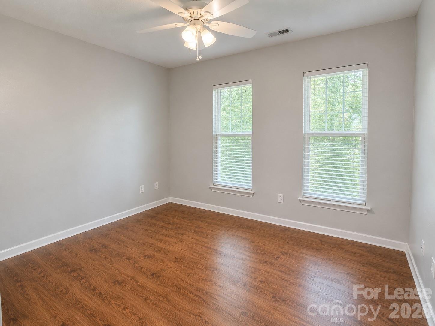 18710 Oakhurst Boulevard 3a Property Photo 16