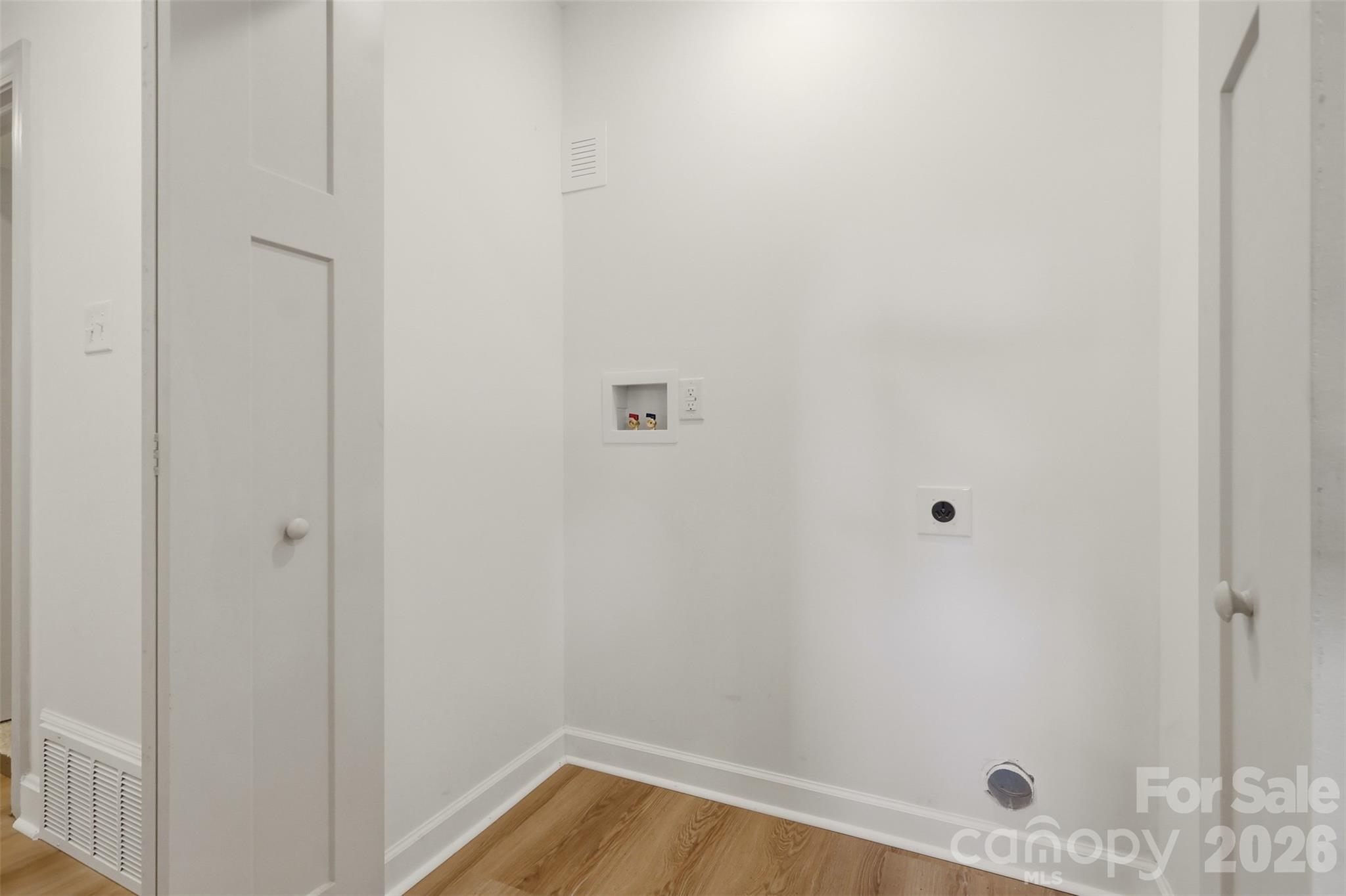 334 Country Lane Property Photo 22