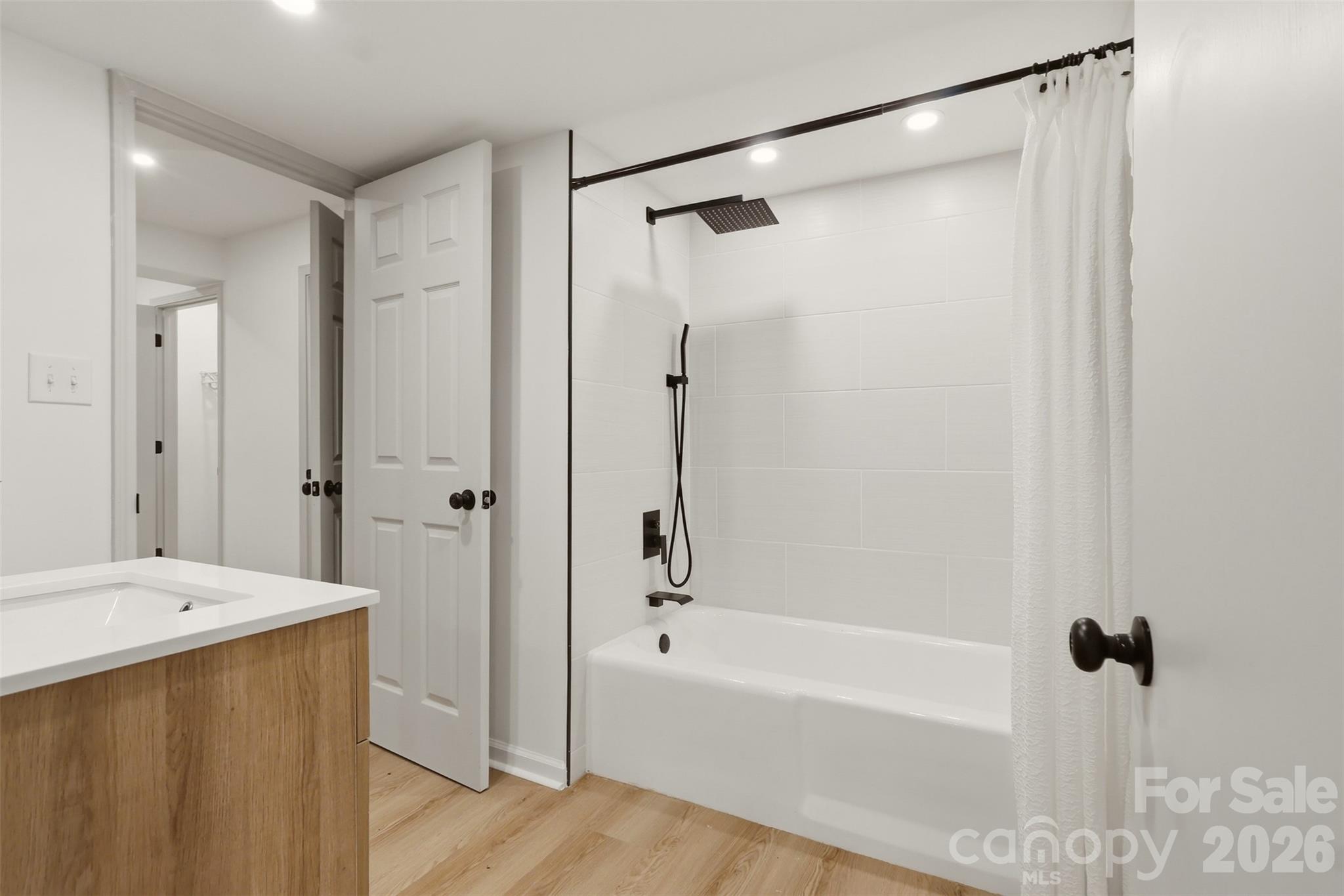 334 Country Lane Property Photo 33