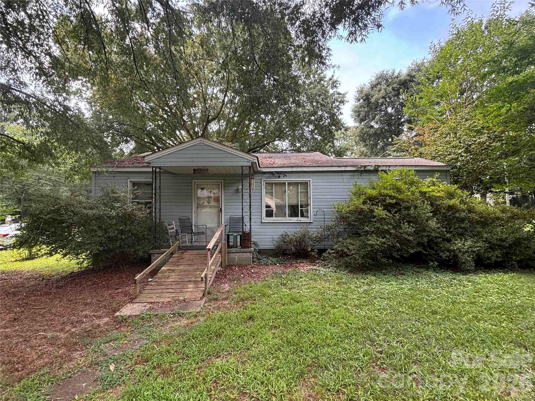 2721 Puritan Street Property Photo 1