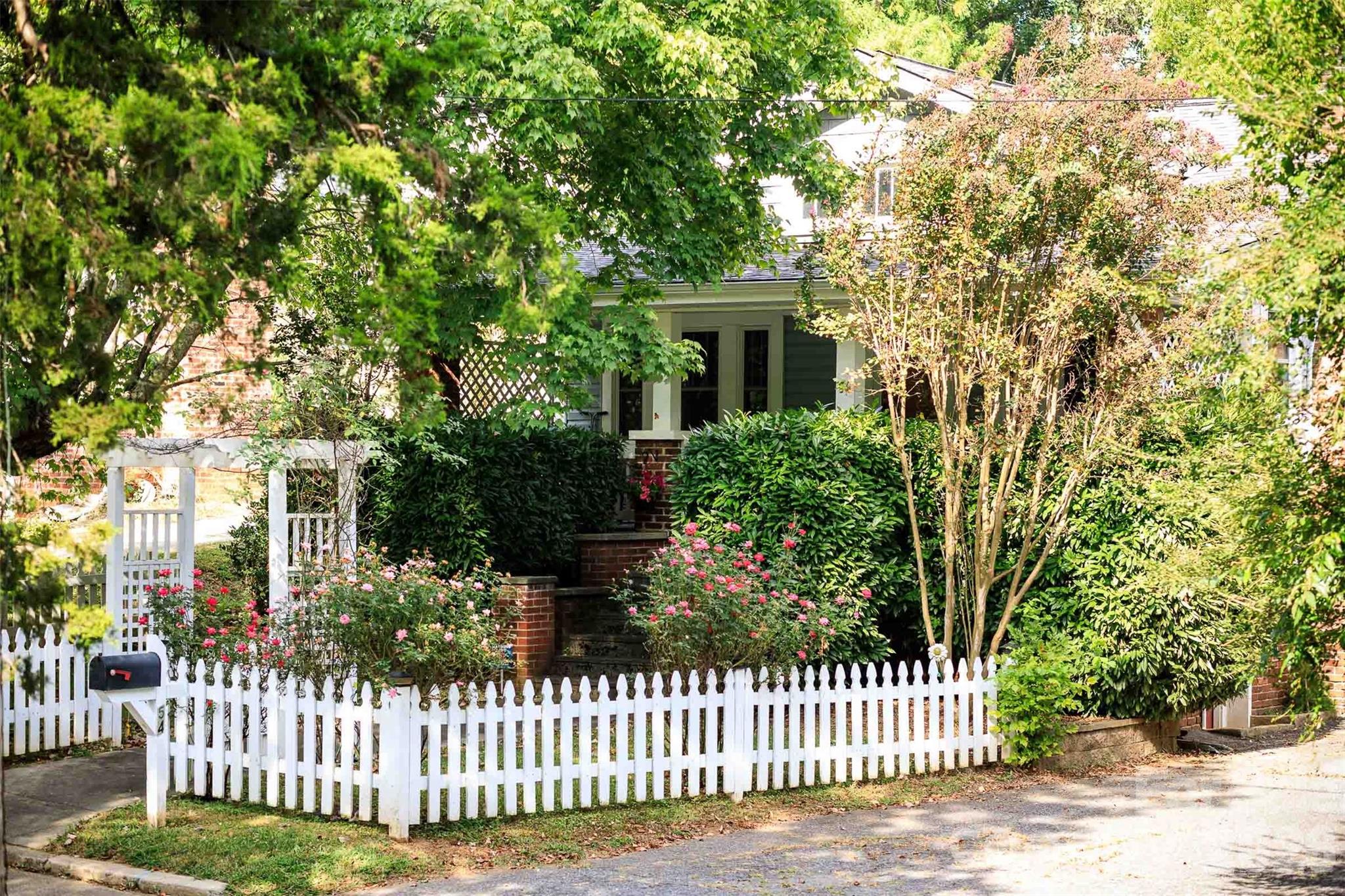 54 Belmont Avenue 12 Property Photo 2