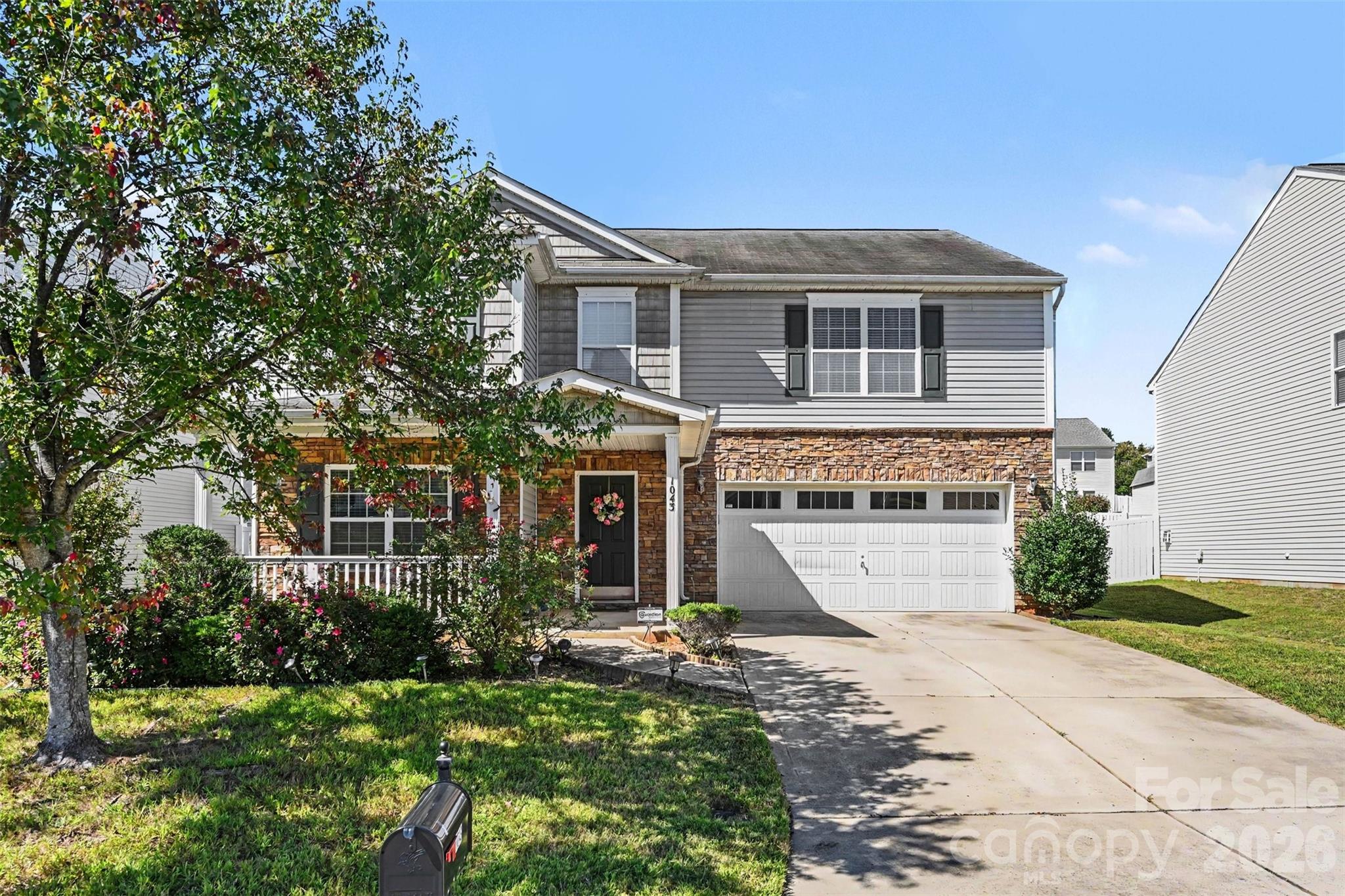 1043 Bent Branch Street Property Photo 2