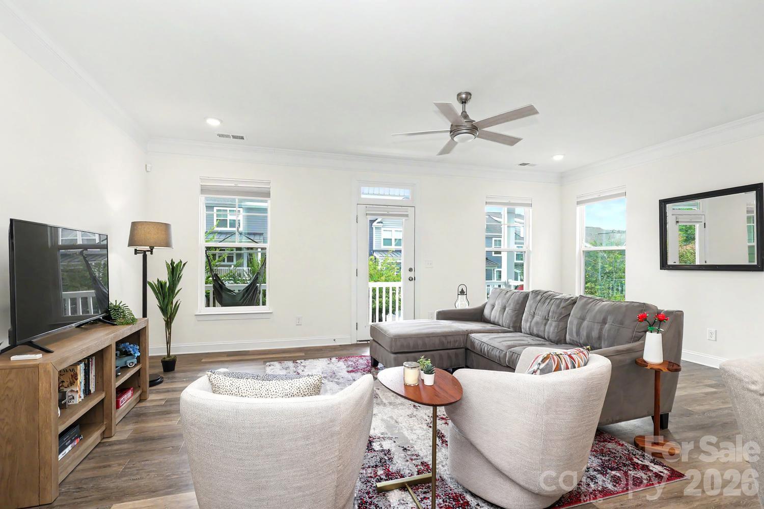 10307 Glenmere Creek Circle Property Photo 6