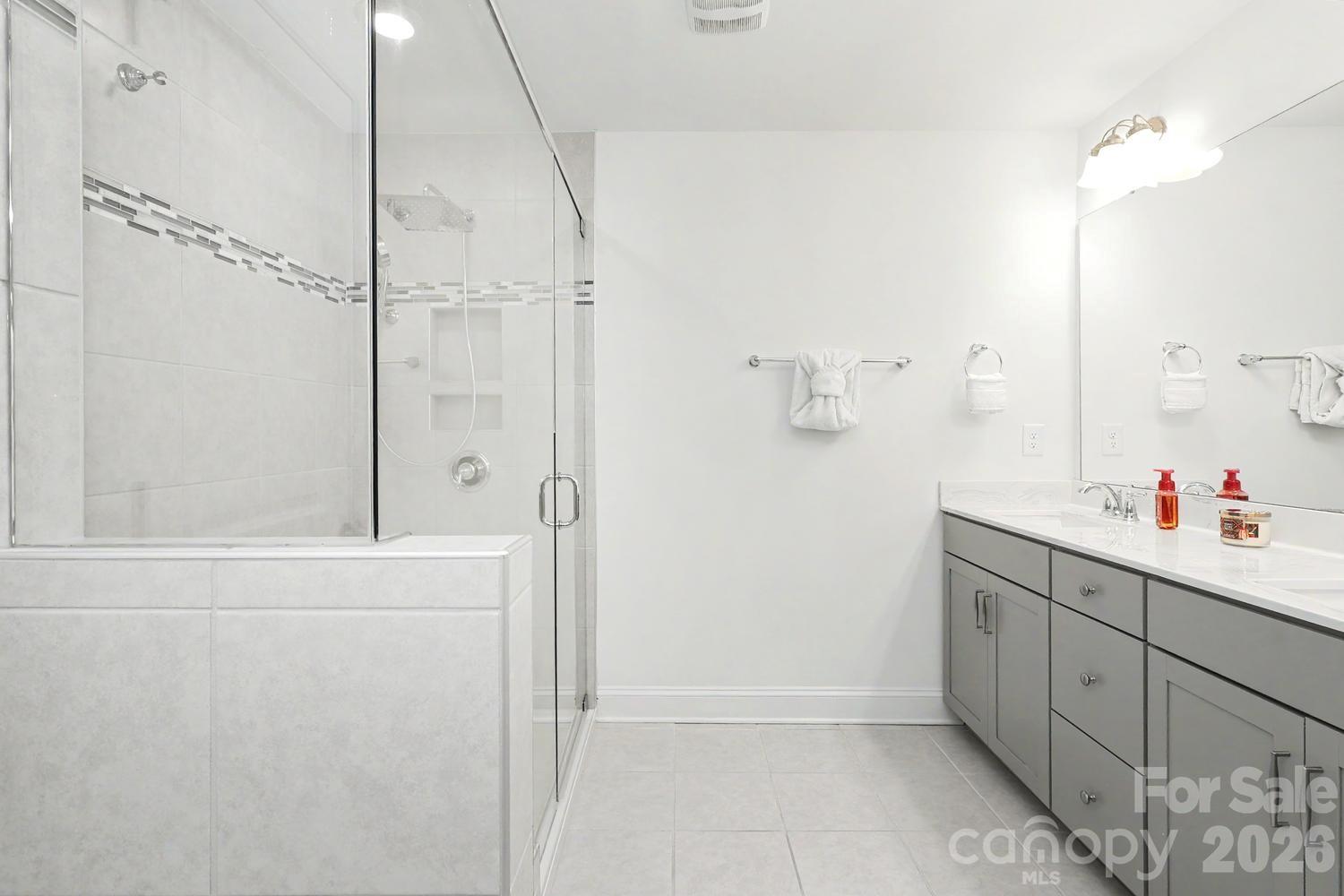 10307 Glenmere Creek Circle Property Photo 16
