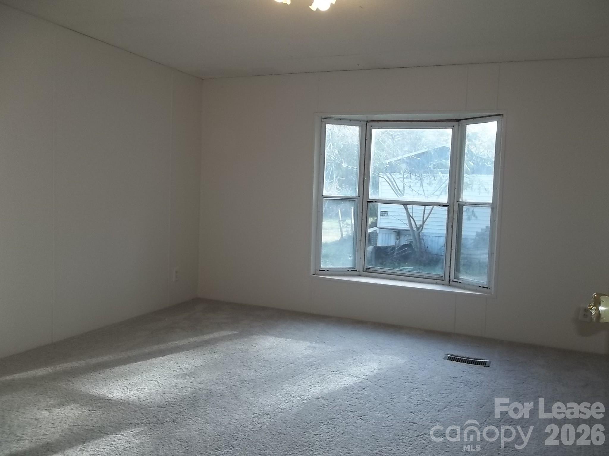 150 Thornwood Lane Property Photo 7