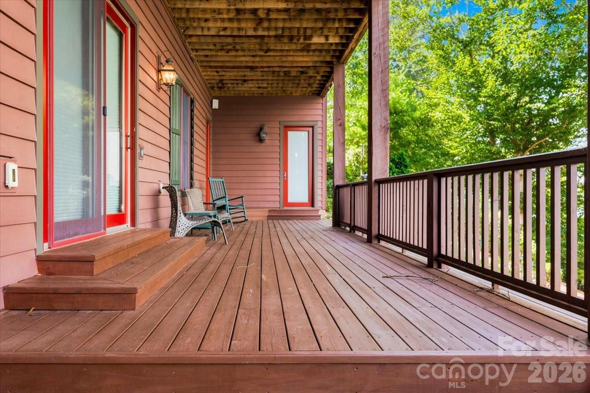5140 Beech Bluff Drive Property Photo 12
