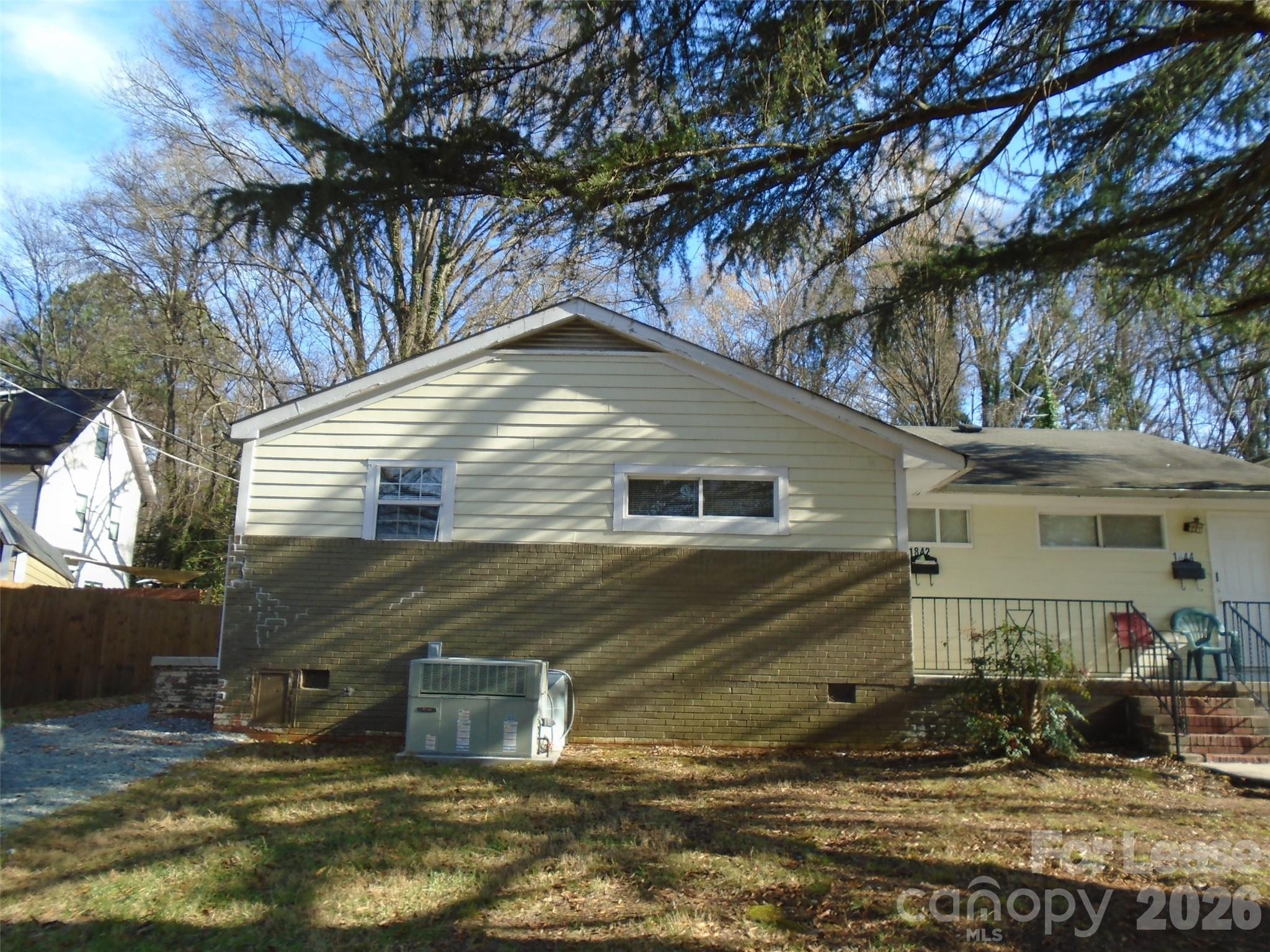 1842 Academy Street Property Photo 1