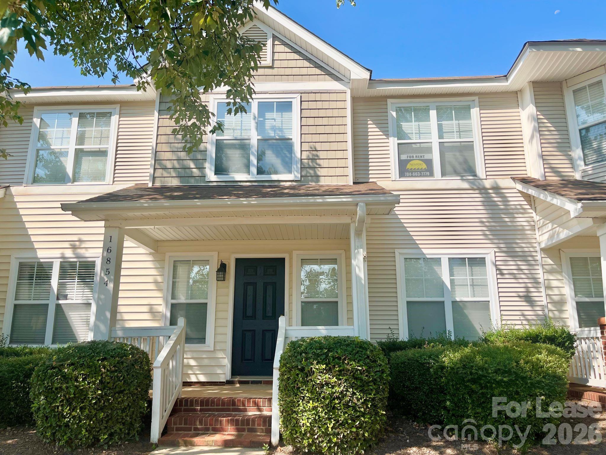 16854 Bridgeton Drive Property Photo 1