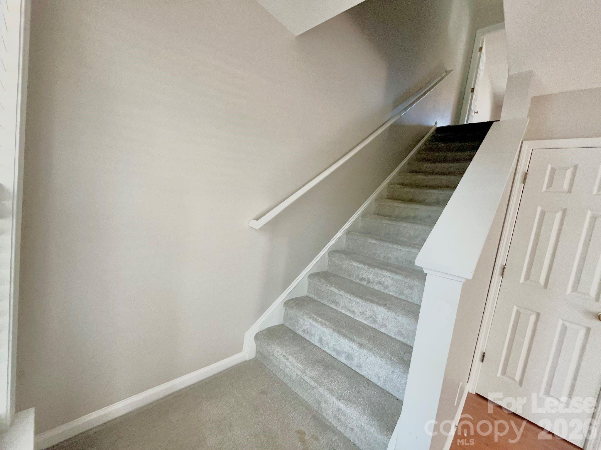 16854 Bridgeton Drive Property Photo 5