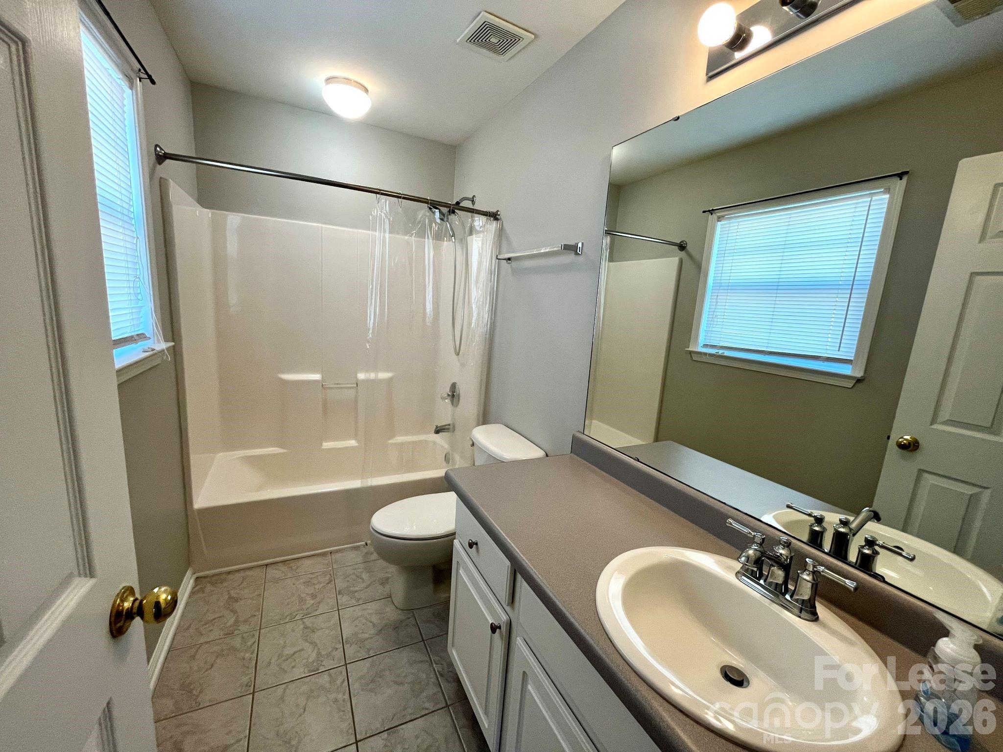 16854 Bridgeton Drive Property Photo 7