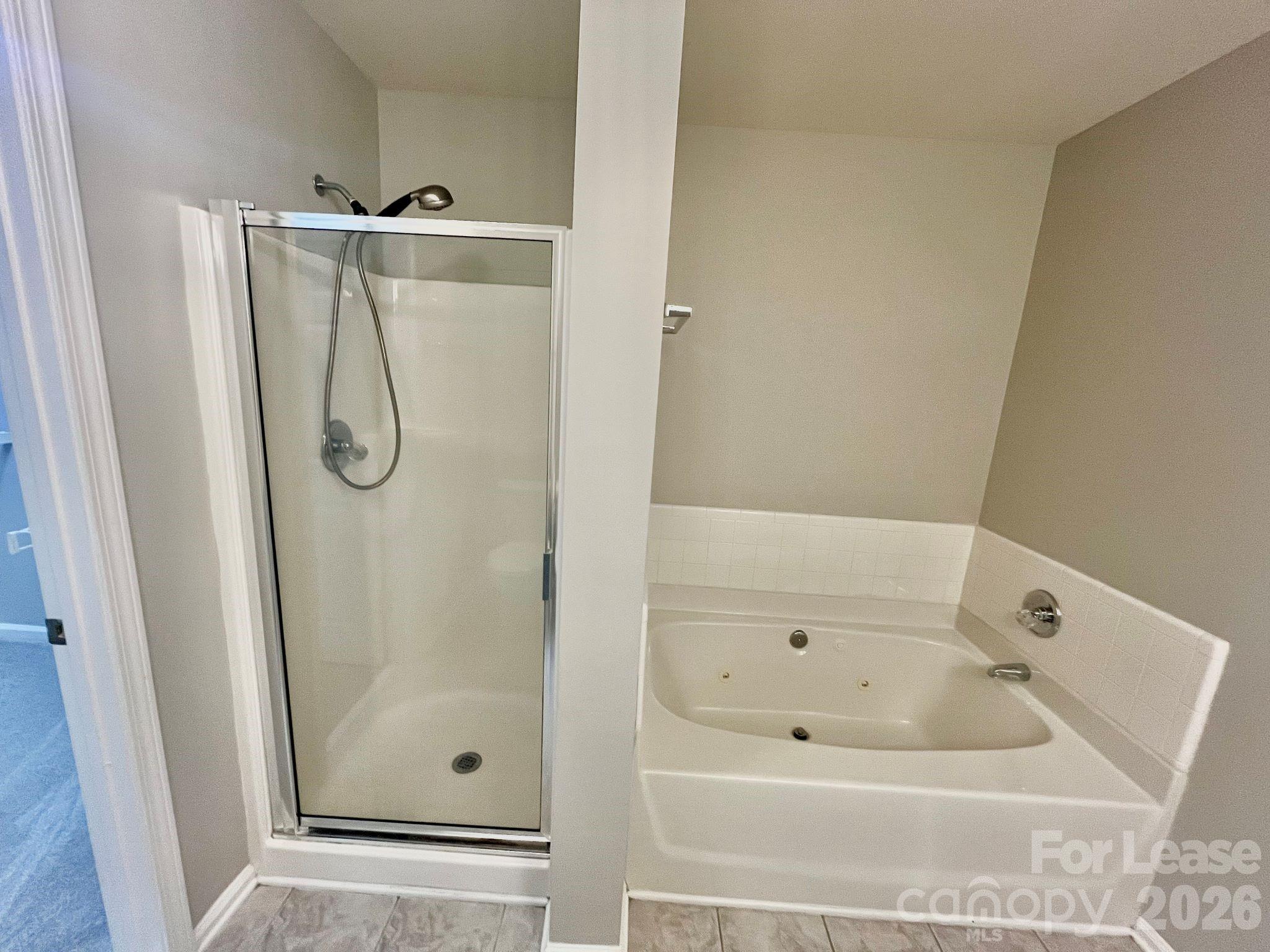 16854 Bridgeton Drive Property Photo 9