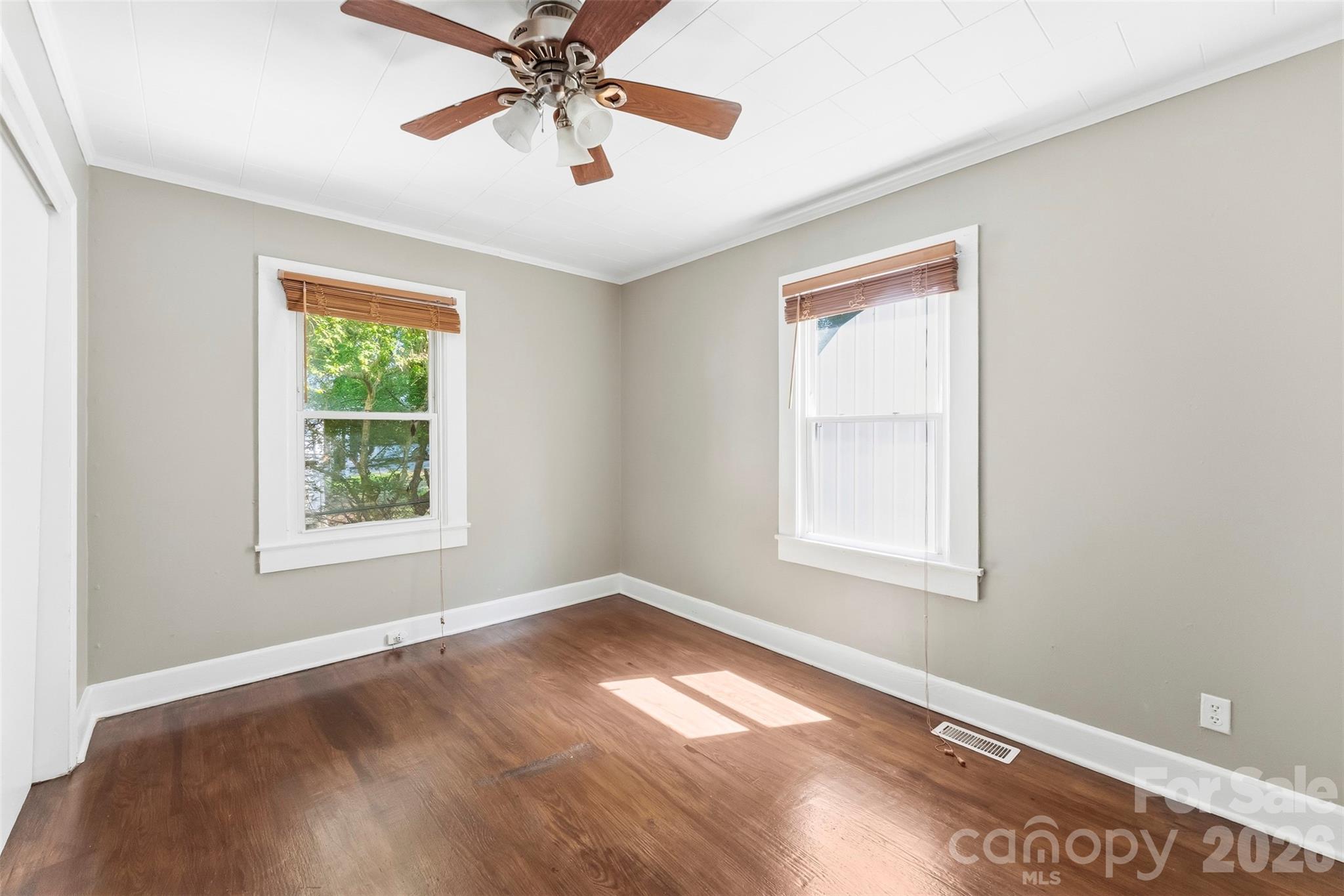 816 S Weldon Street Property Photo 17