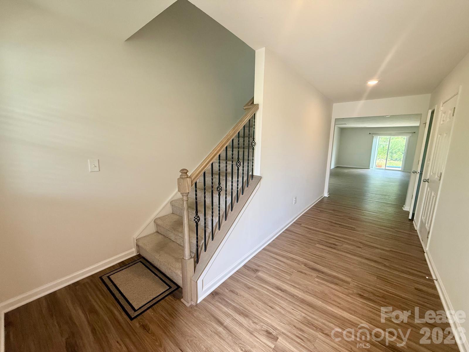2834 Oldfield Drive Property Photo 2