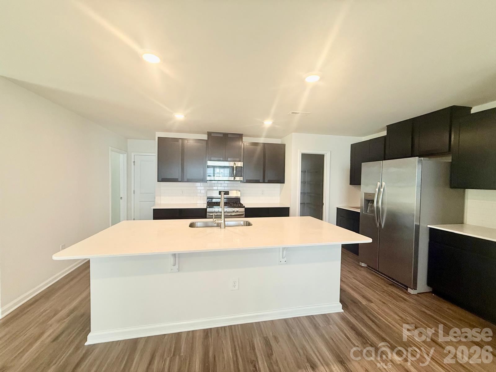 2834 Oldfield Drive Property Photo 4
