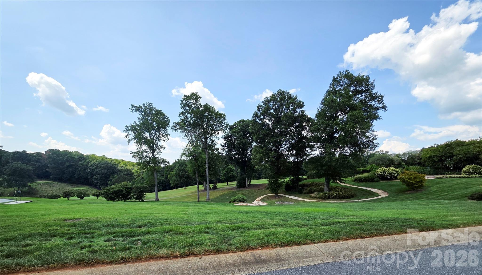 3609 Links Drive Property Photo 4