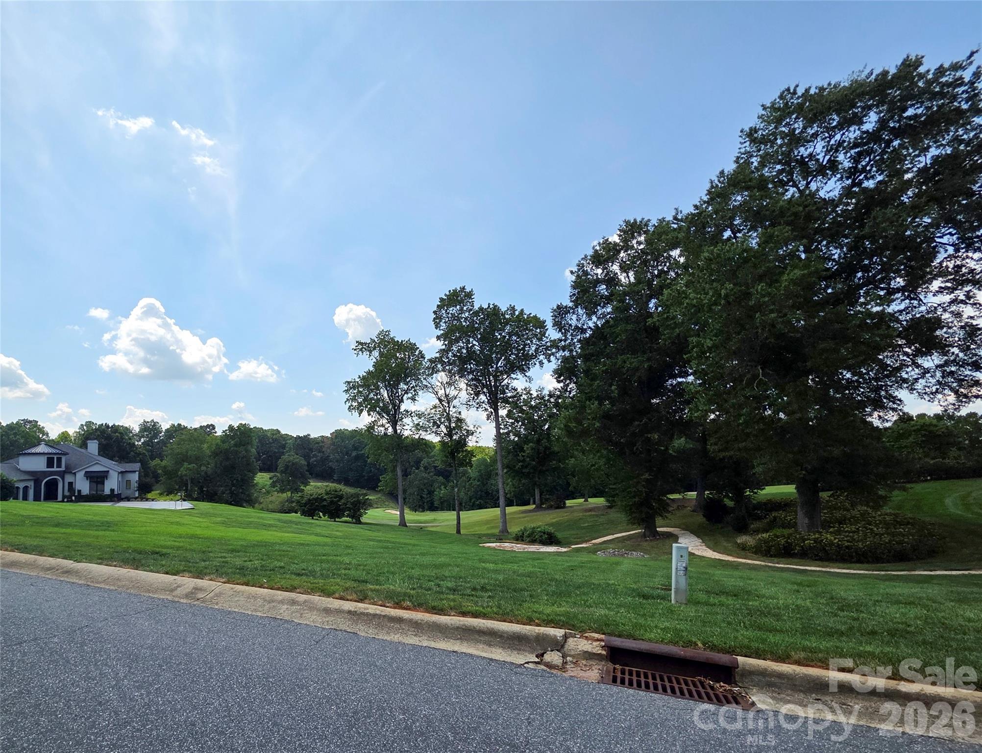 3609 Links Drive Property Photo 6