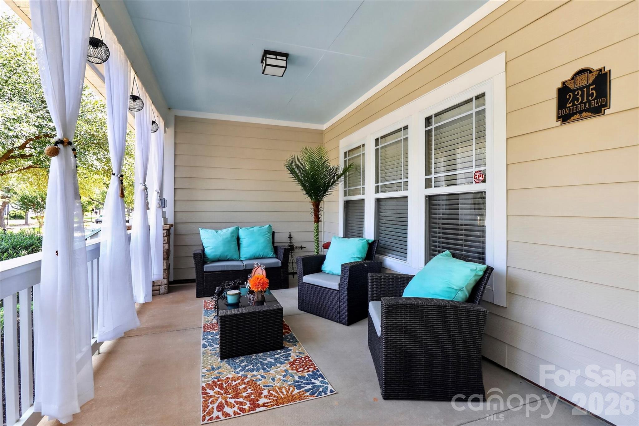 2315 Bonterra Boulevard Property Photo 2