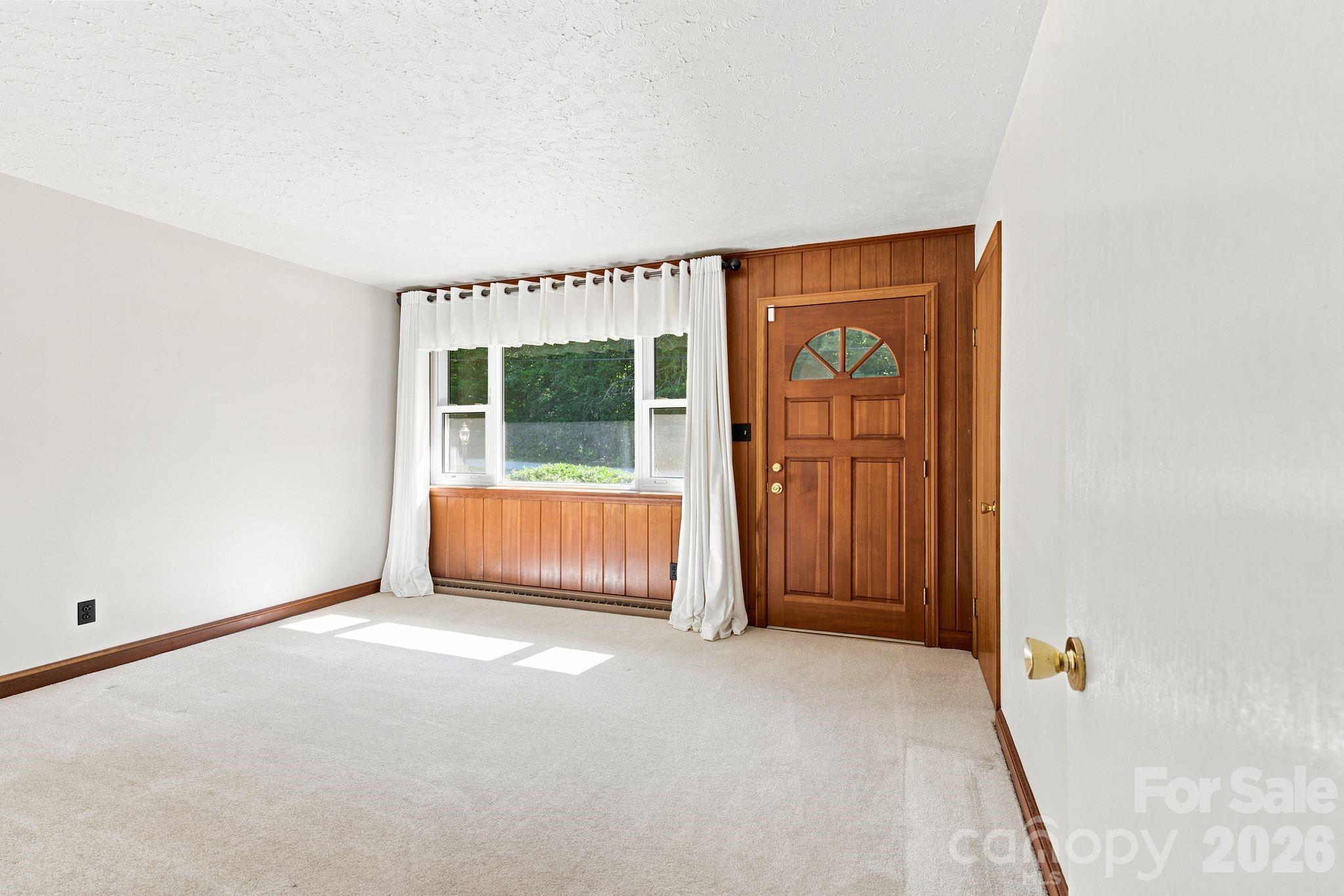 469 Sunset Drive Property Photo 15