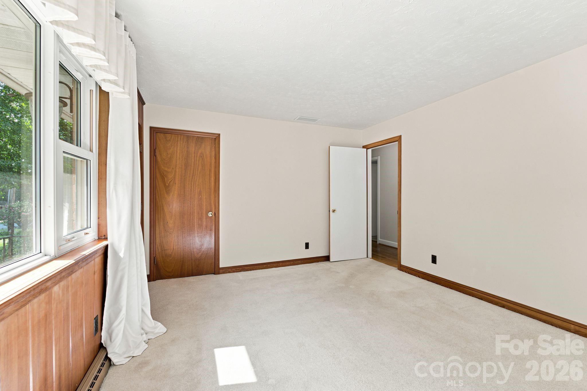 469 Sunset Drive Property Photo 17