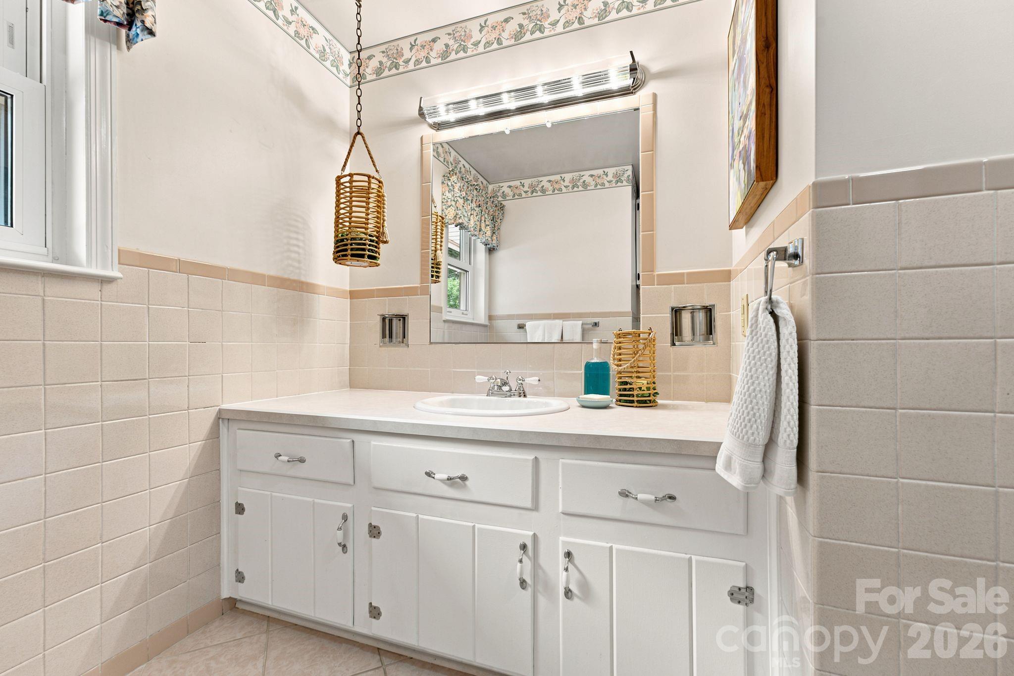 469 Sunset Drive Property Photo 26