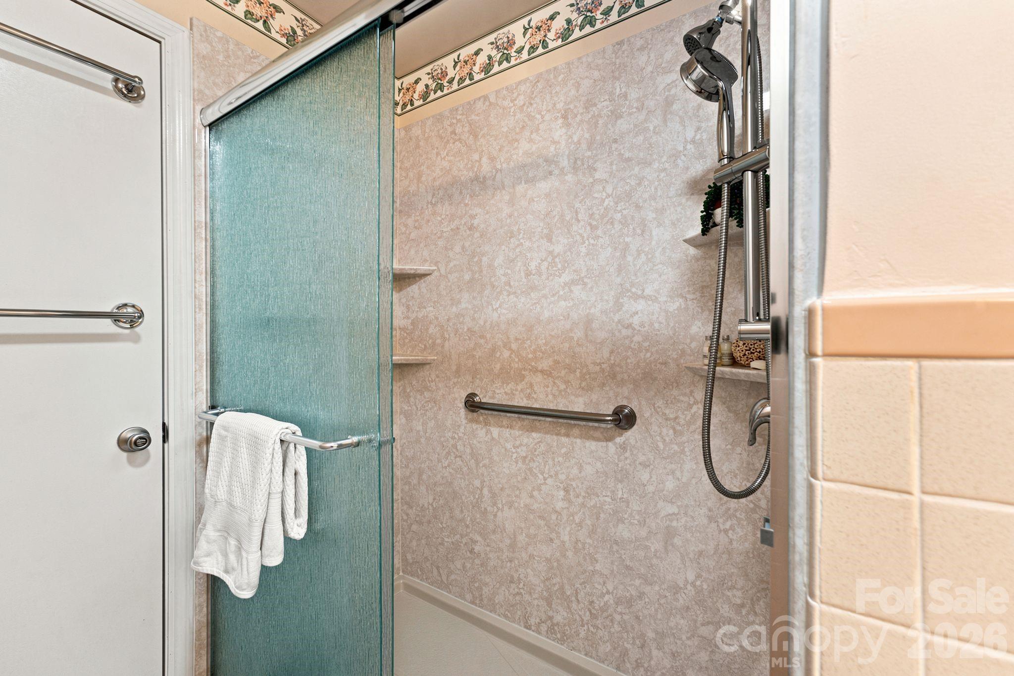 469 Sunset Drive Property Photo 27