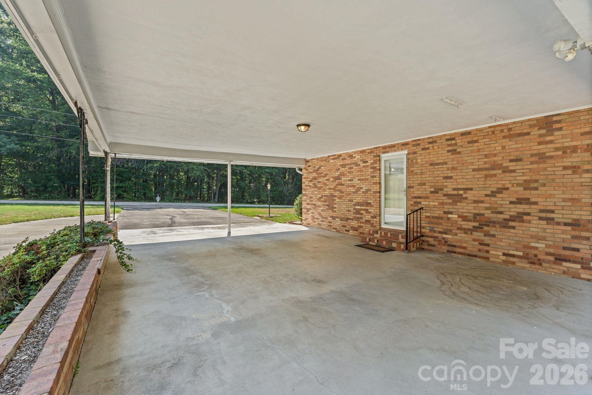 469 Sunset Drive Property Photo 42