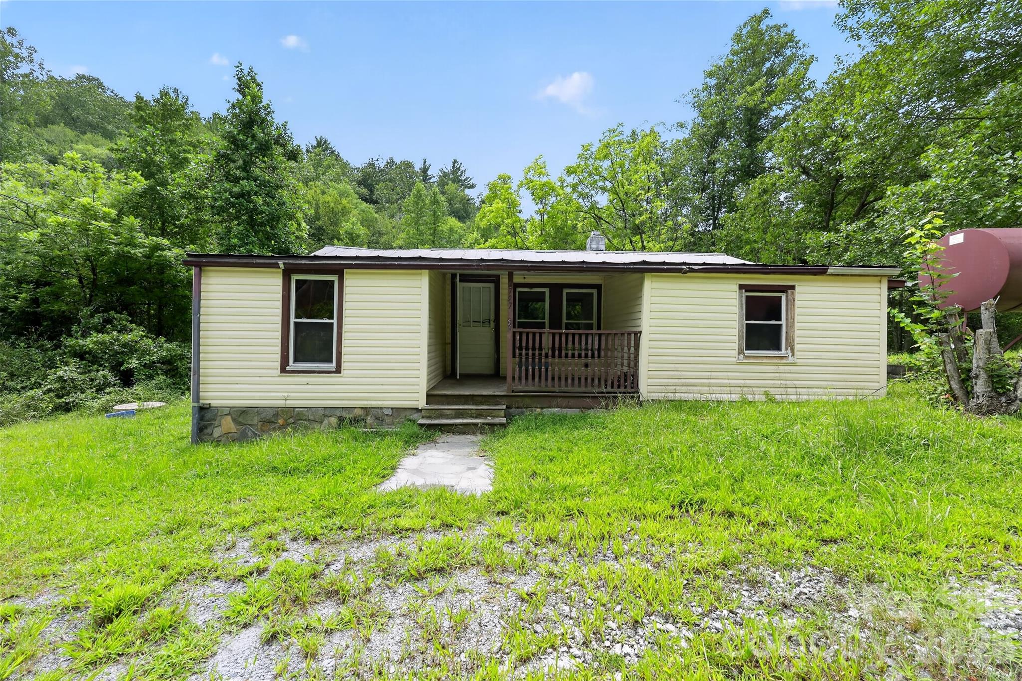 2797 Ht Road Property Photo 1