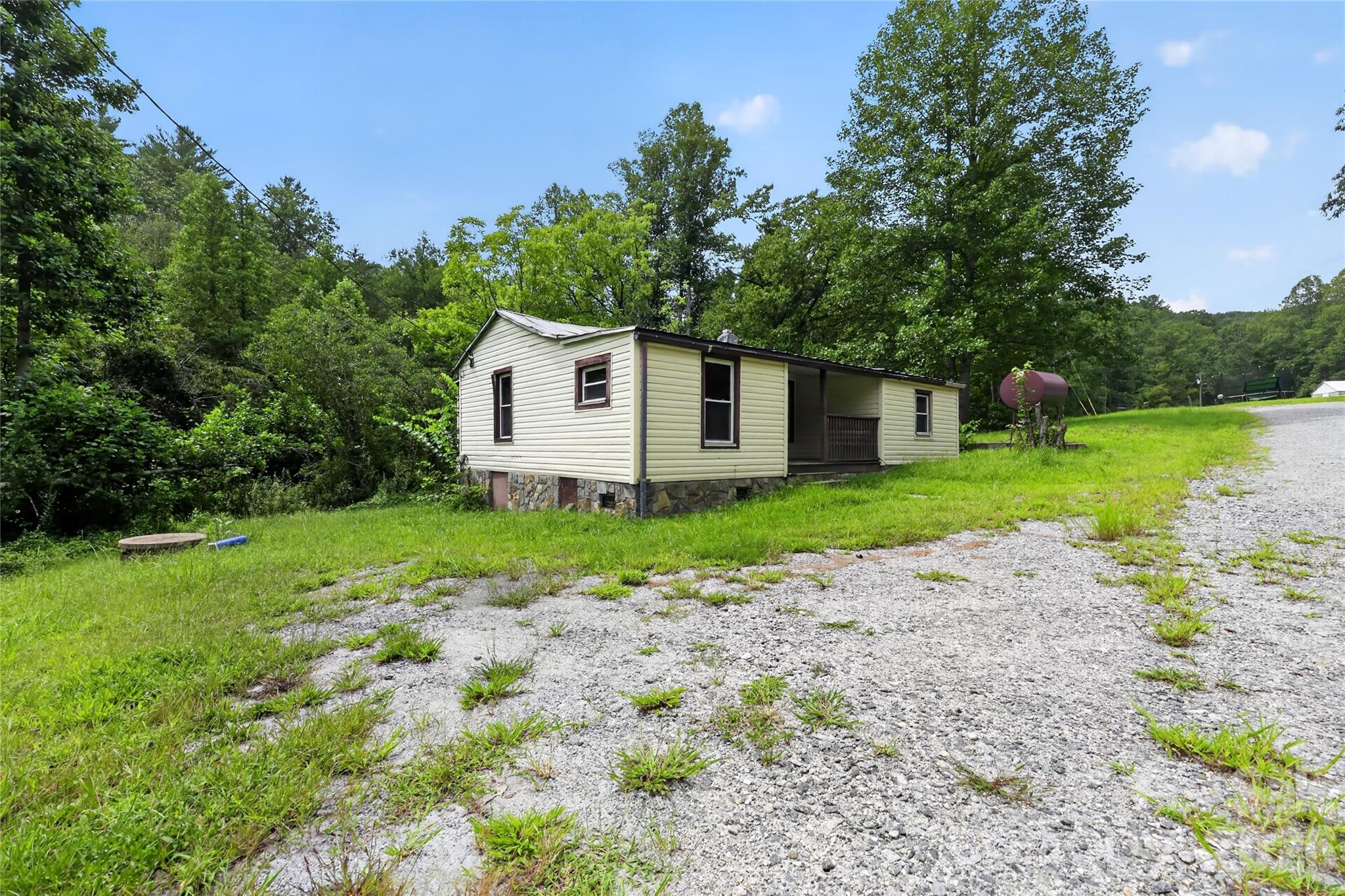 2797 Ht Road Property Photo 4