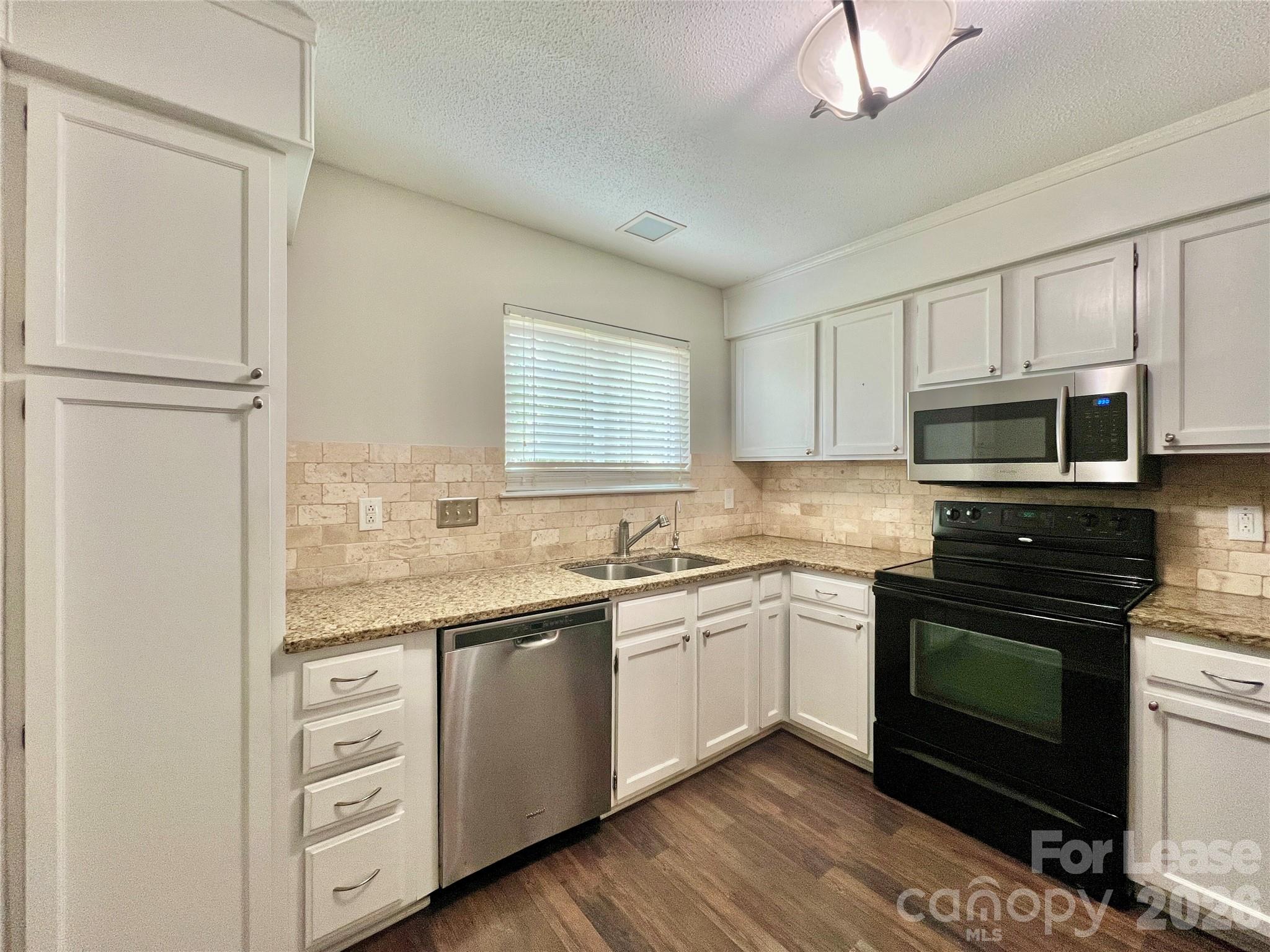 2901 Heathstead Place I Property Photo 6