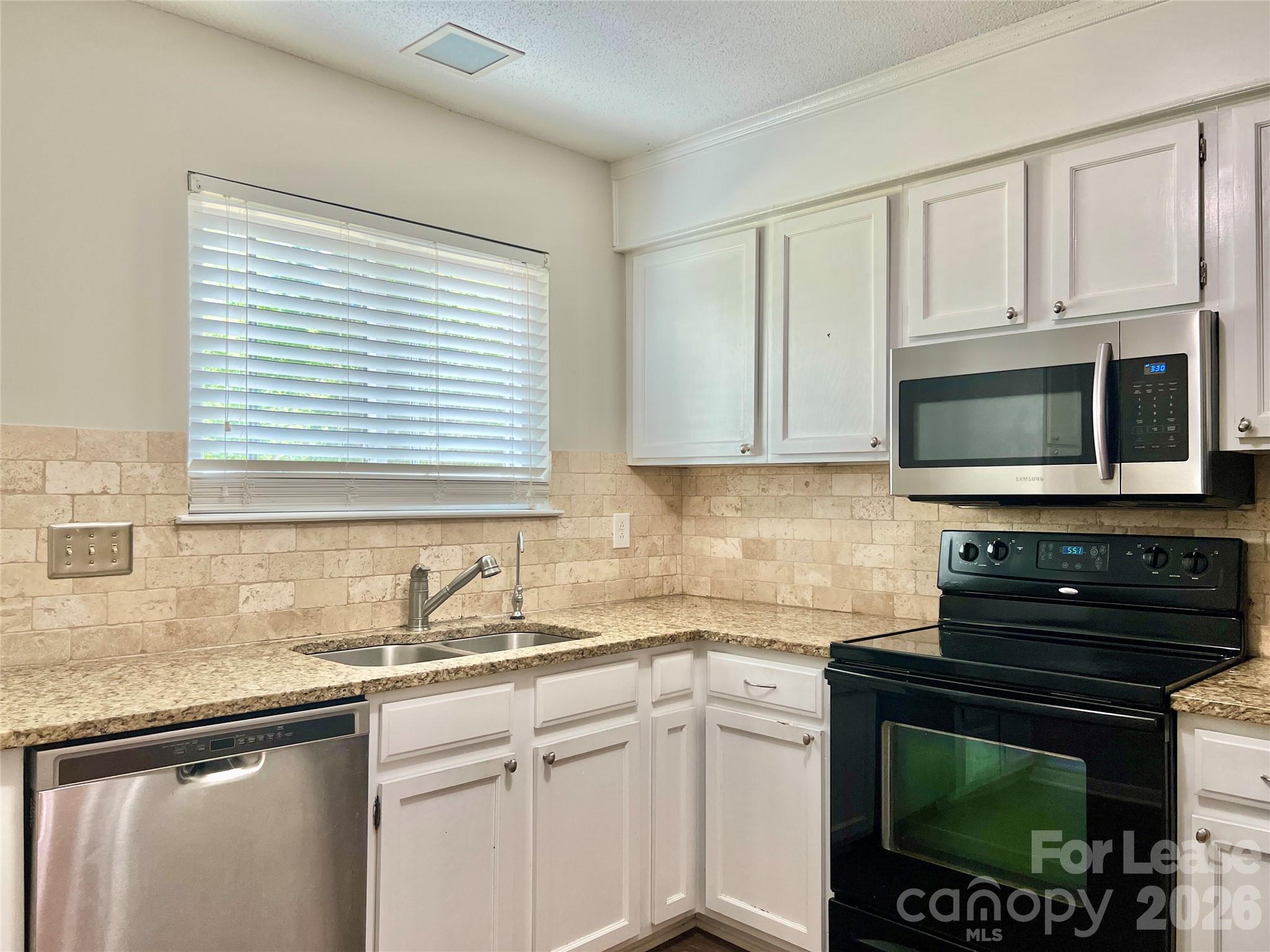 2901 Heathstead Place I Property Photo 7
