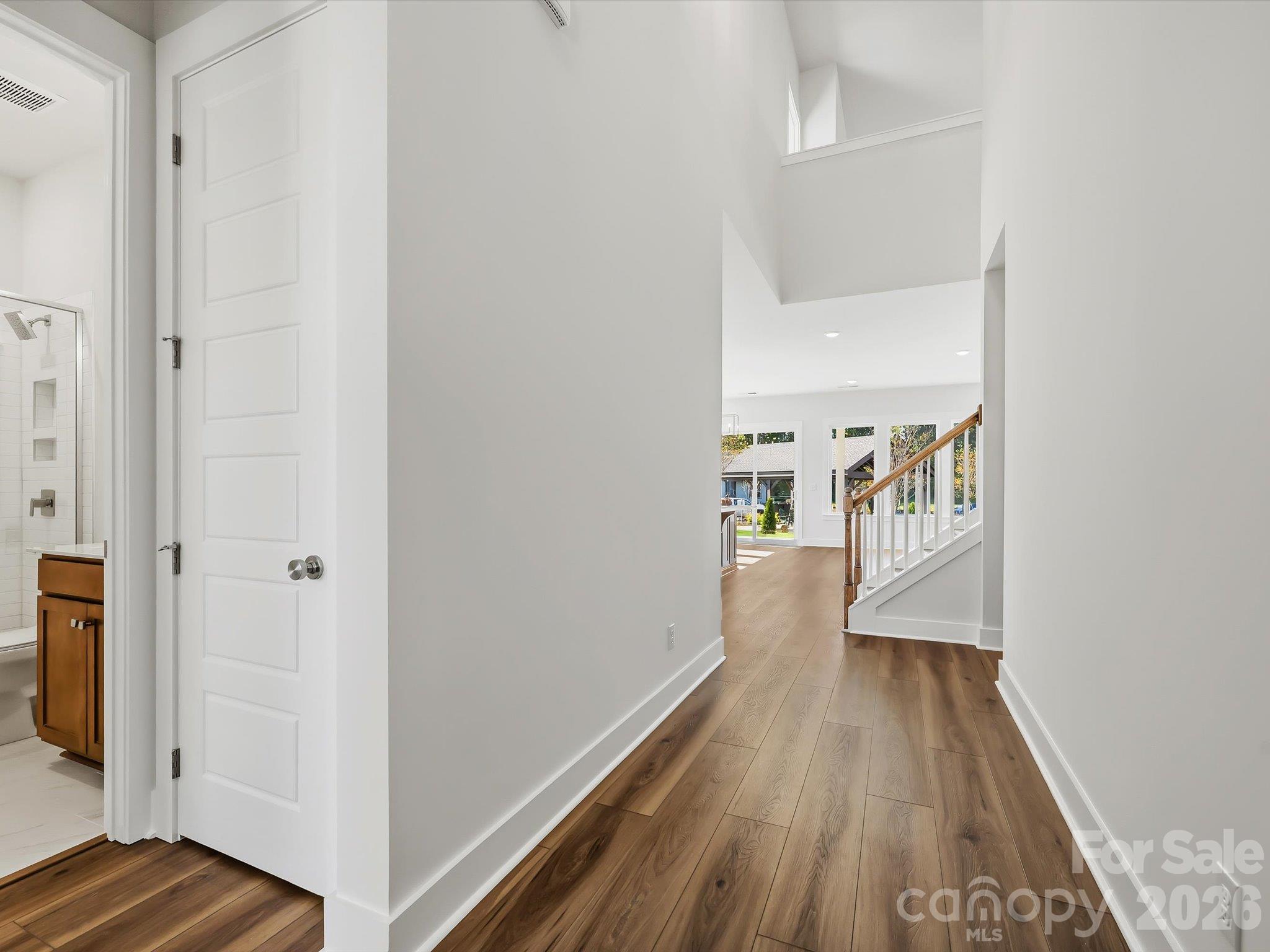 558 Cape Cod Way Property Photo 6