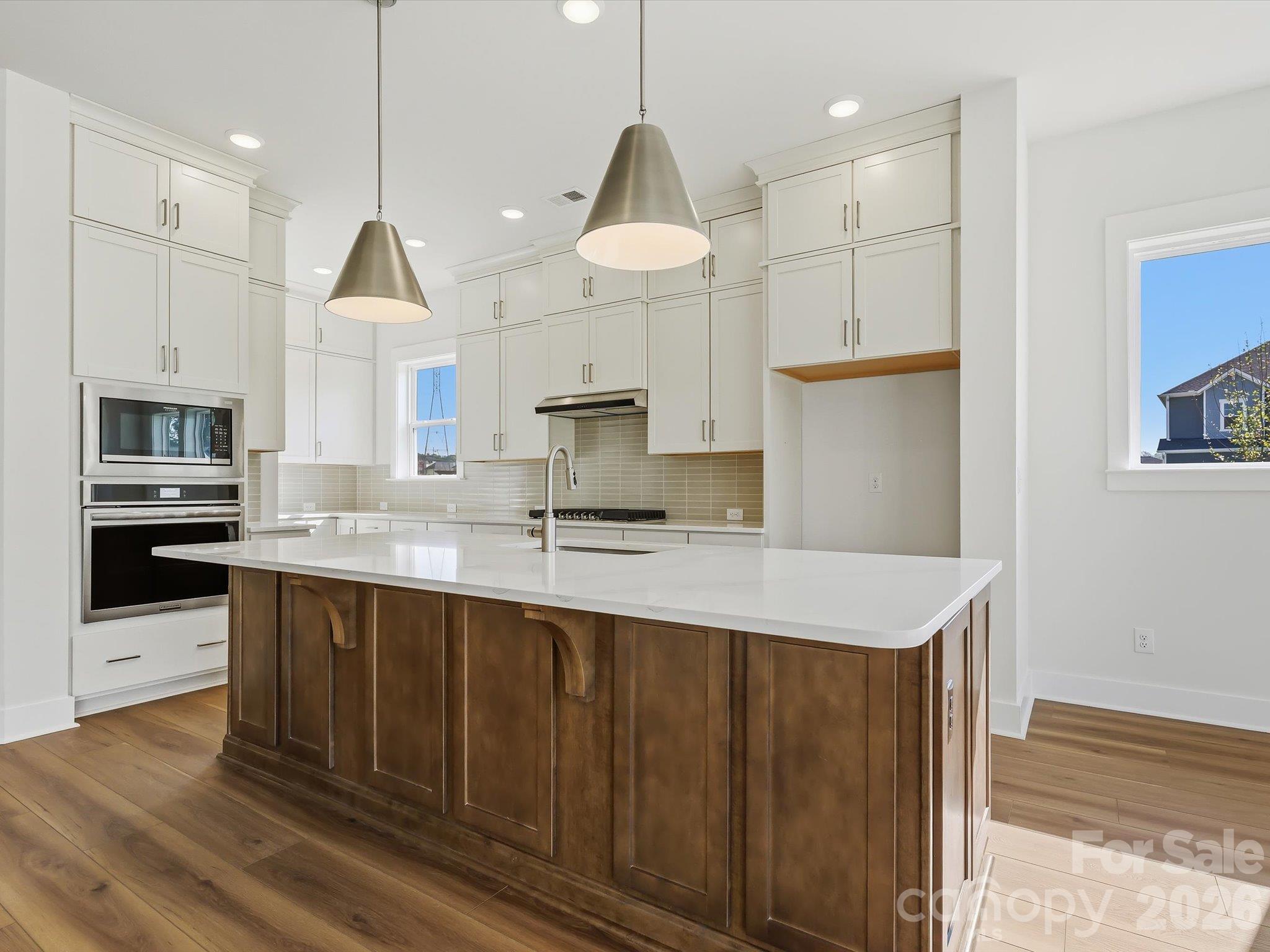 558 Cape Cod Way Property Photo 10
