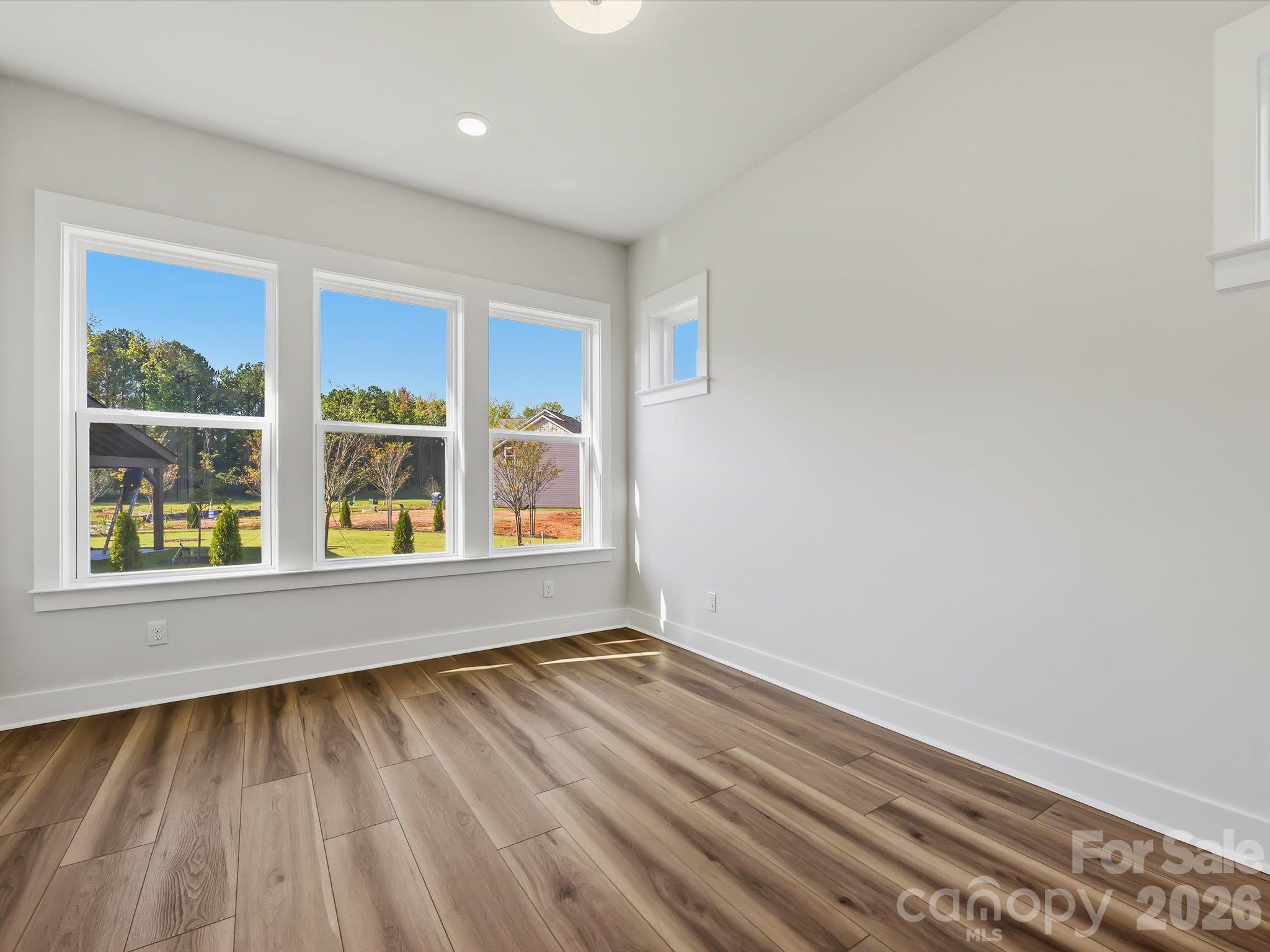 558 Cape Cod Way Property Photo 20