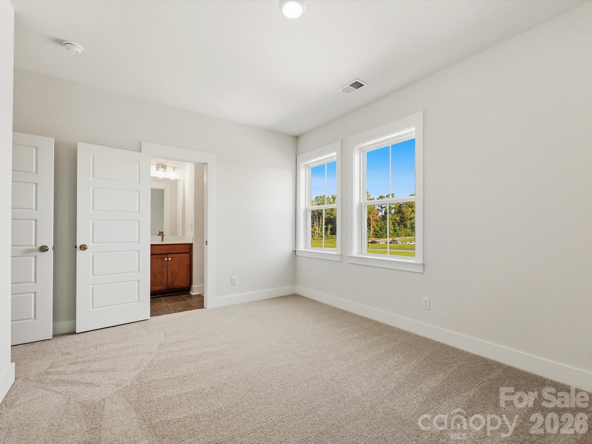 558 Cape Cod Way Property Photo 23