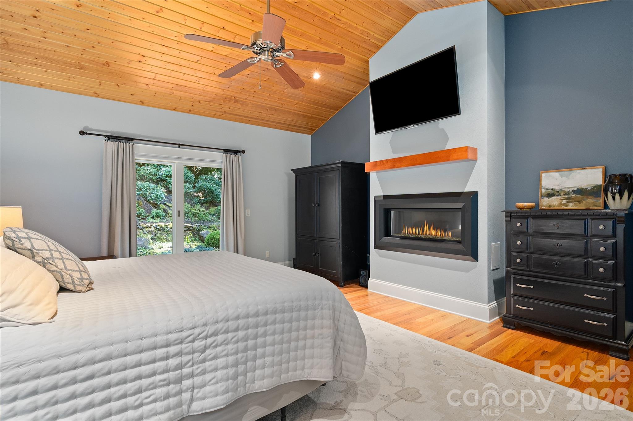 330 Sanctuary Drive Property Photo 12