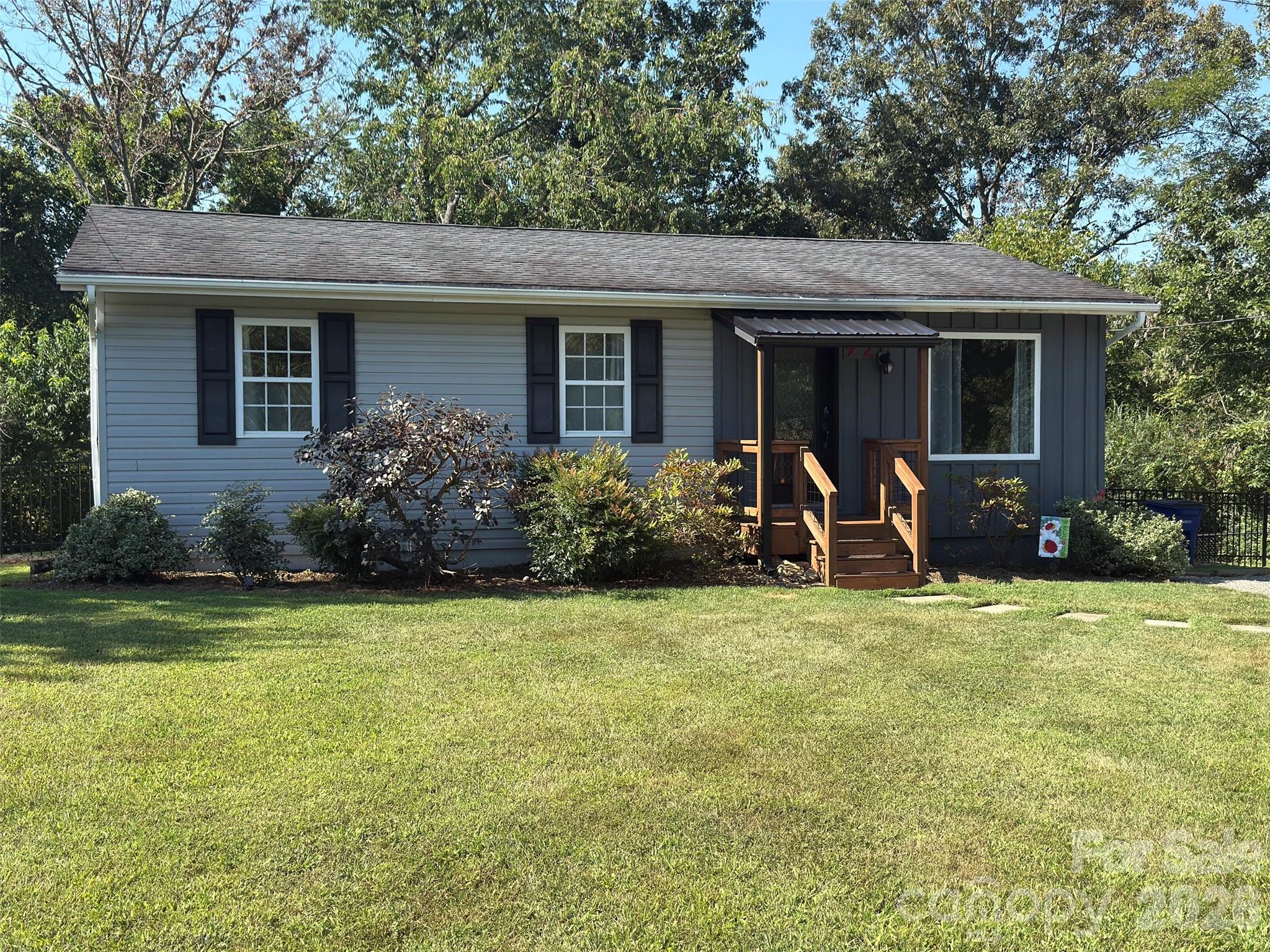 92 Salem Road Property Photo 1