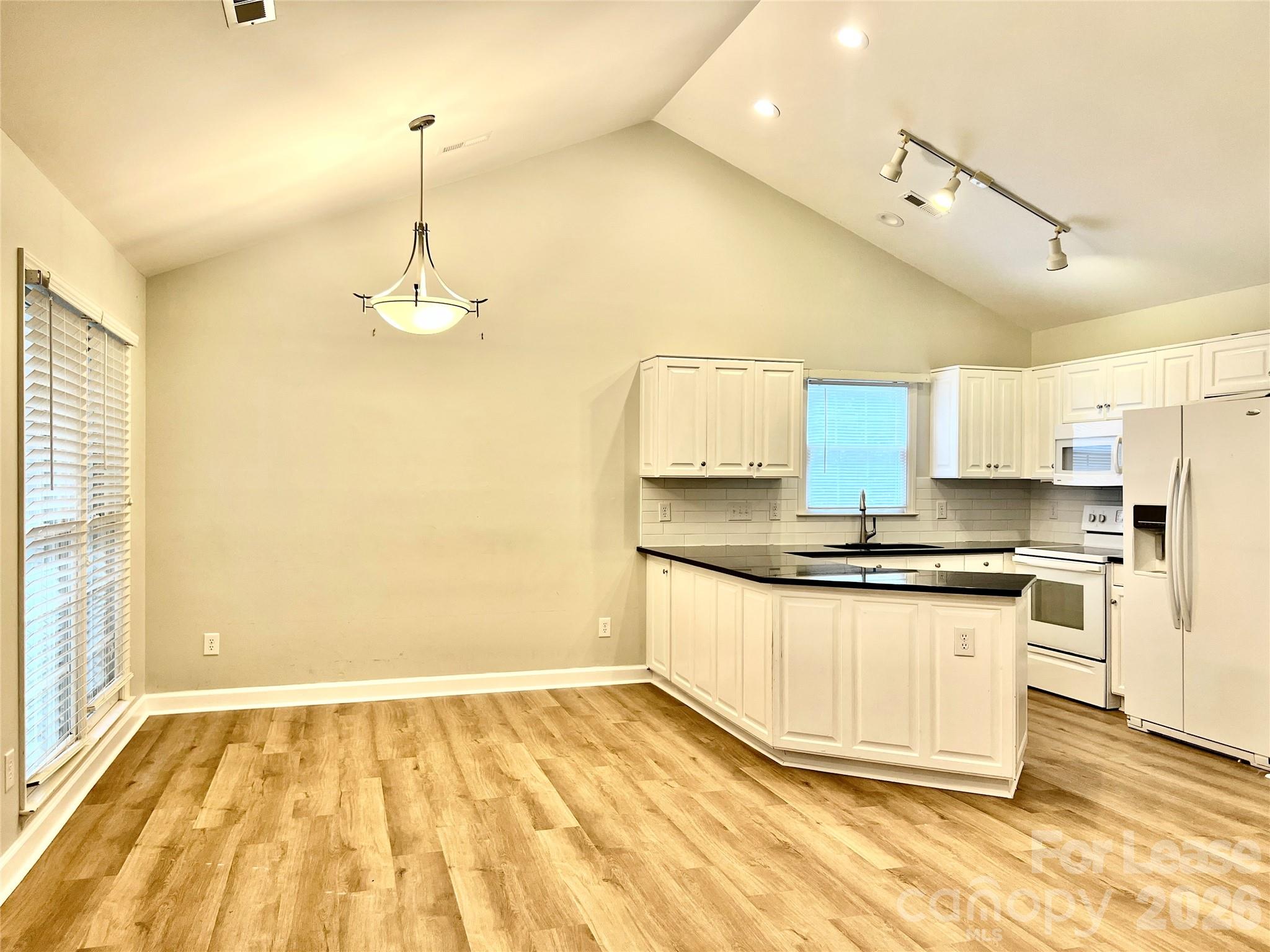 4409 Stonefield Drive Property Photo 9