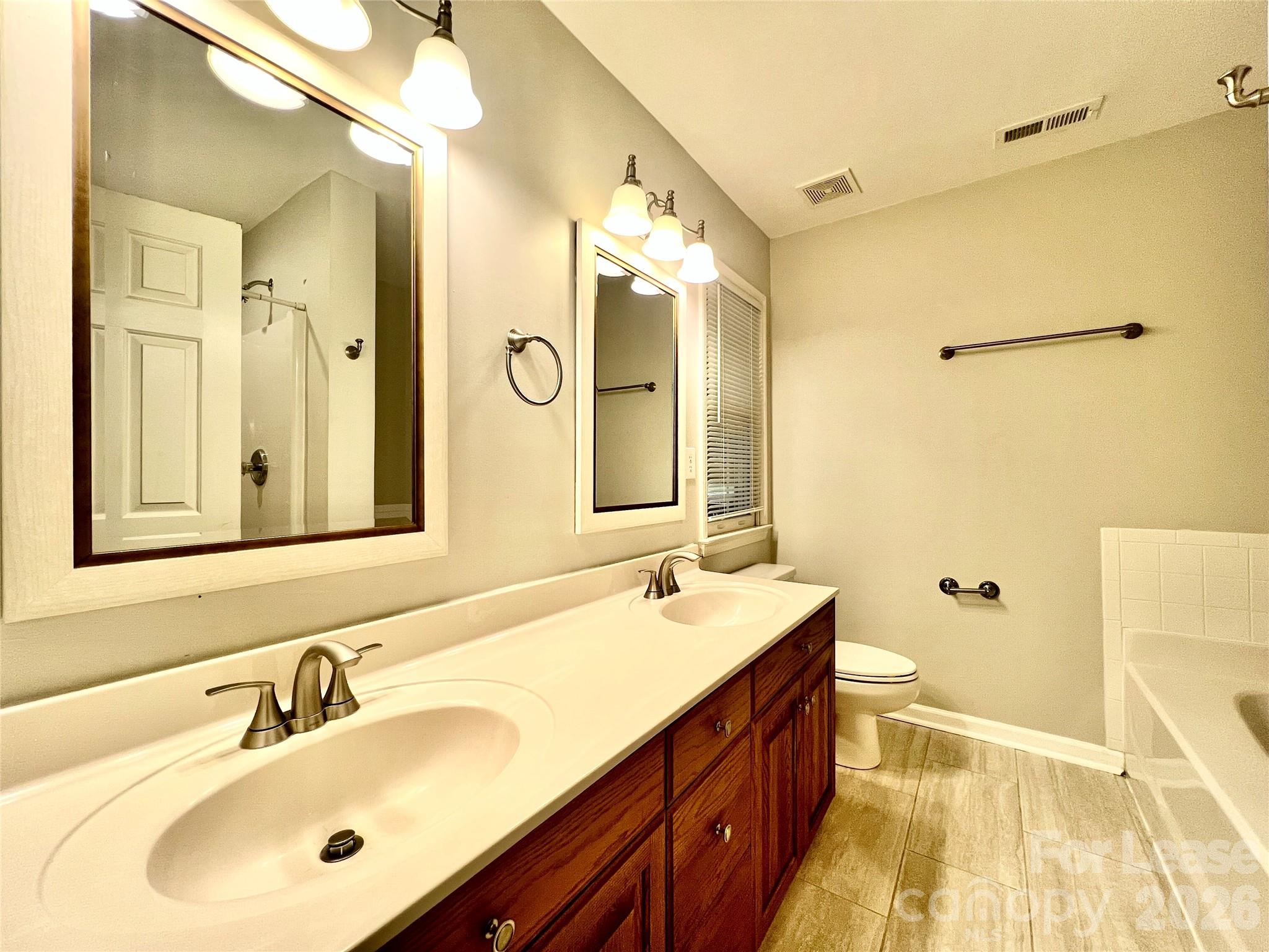 4409 Stonefield Drive Property Photo 15