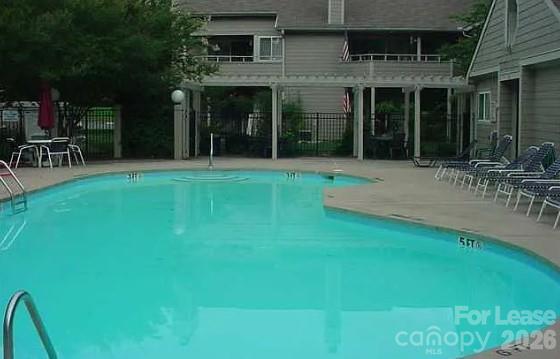 2547 Stockbridge Drive Property Photo 1