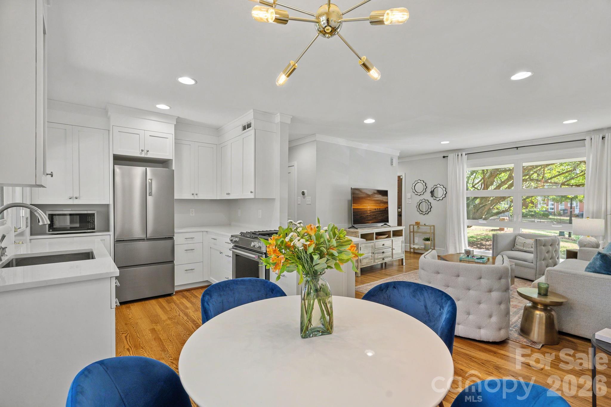 4703 Woodlark Lane Property Photo 10